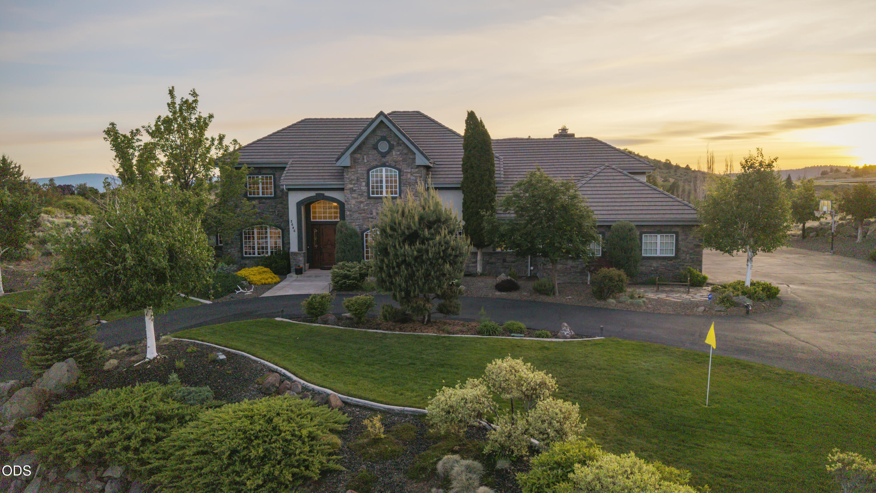 2646 Fairway Drive — photo