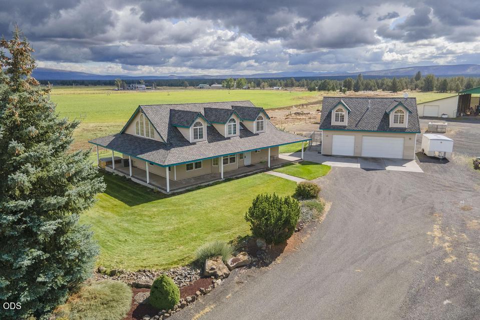 24585 Dodds Road, Bend, OR 97701 — photo 2
