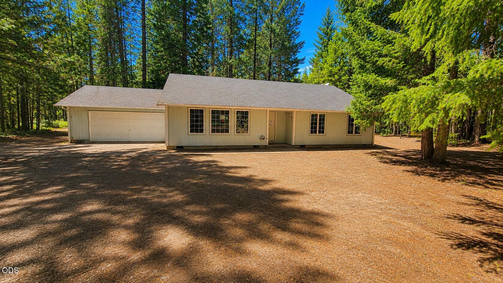 1110 Naue Way — photo