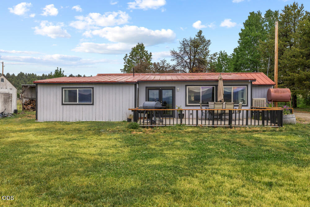 33228 Malheur Street — photo