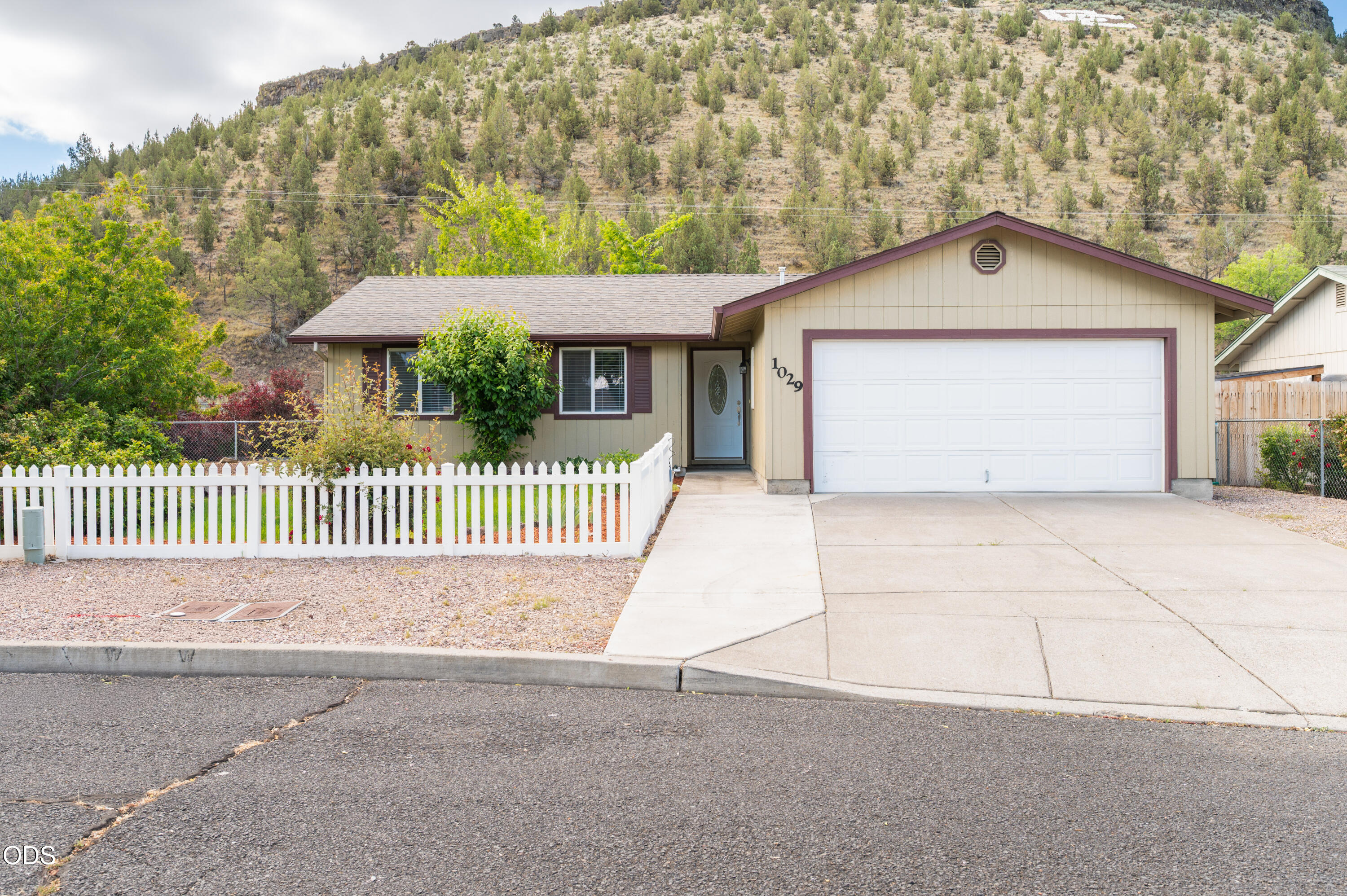 1029 SE Algonquian Loop — photo