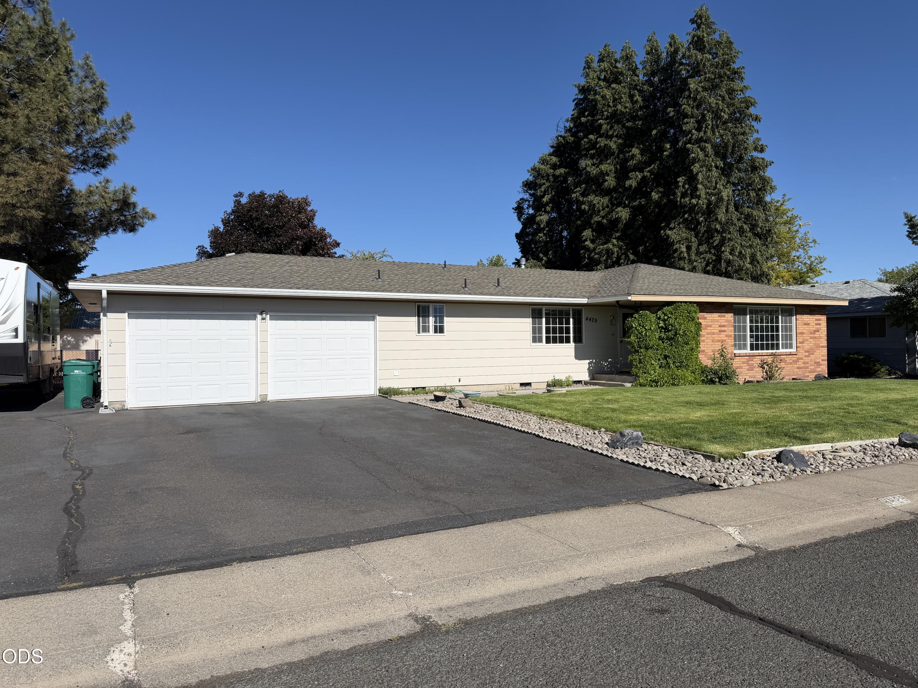 4429 Sycamore Drive — photo