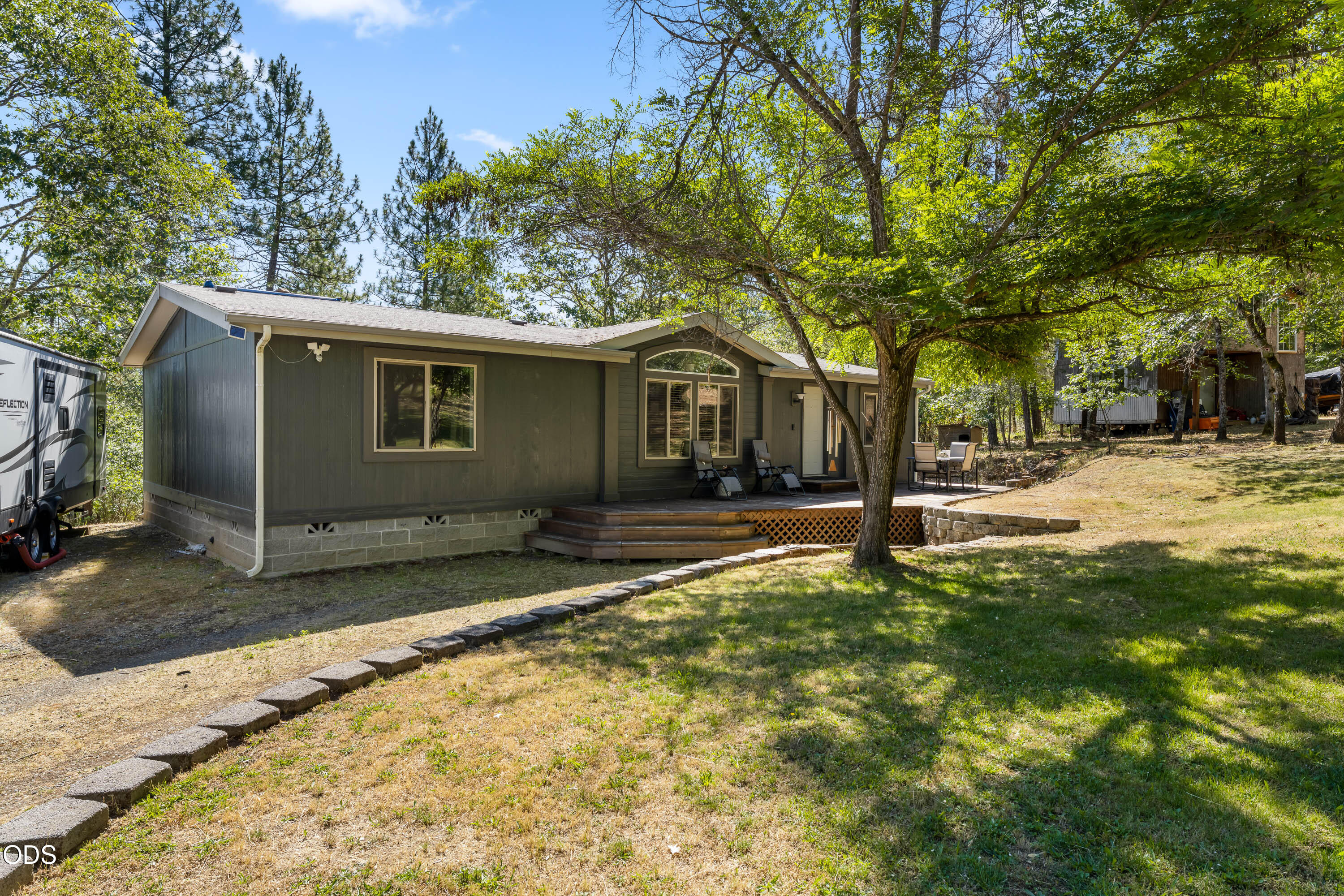 1460 Grays Creek Road — photo