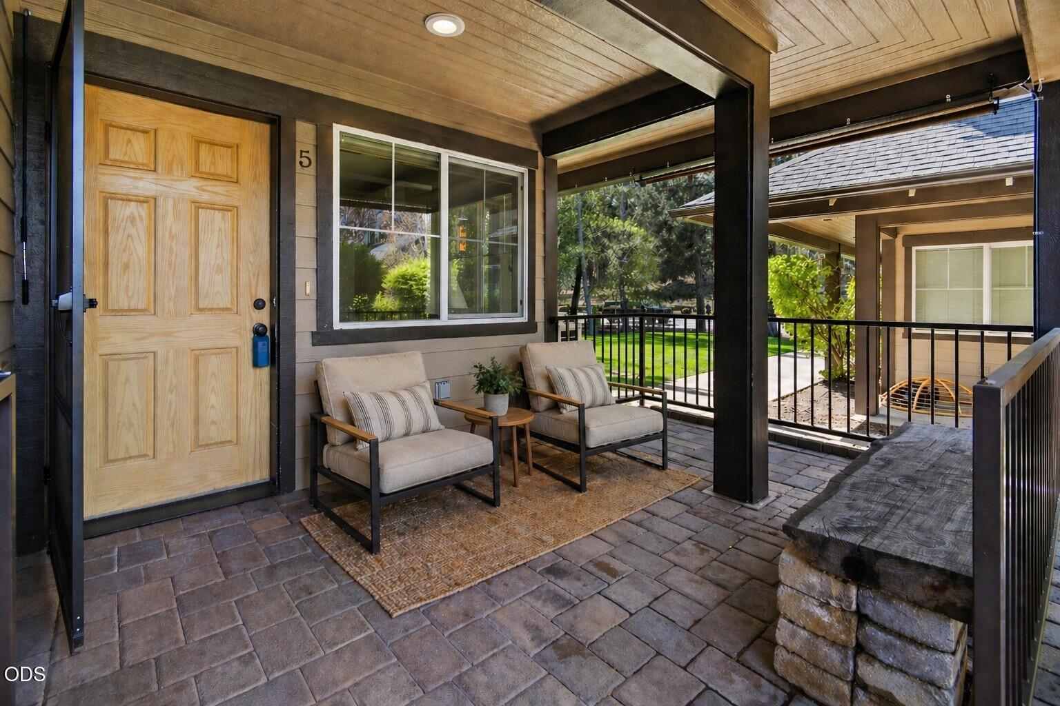 1929 NW Monterey Pines Drive, Unit 5 — photo