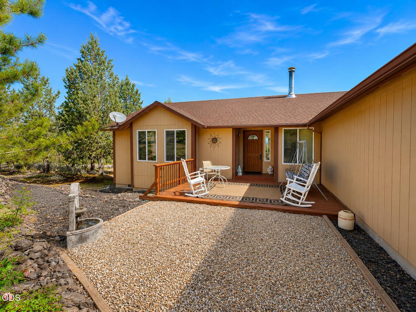 1047 SE Akins Drive — photo