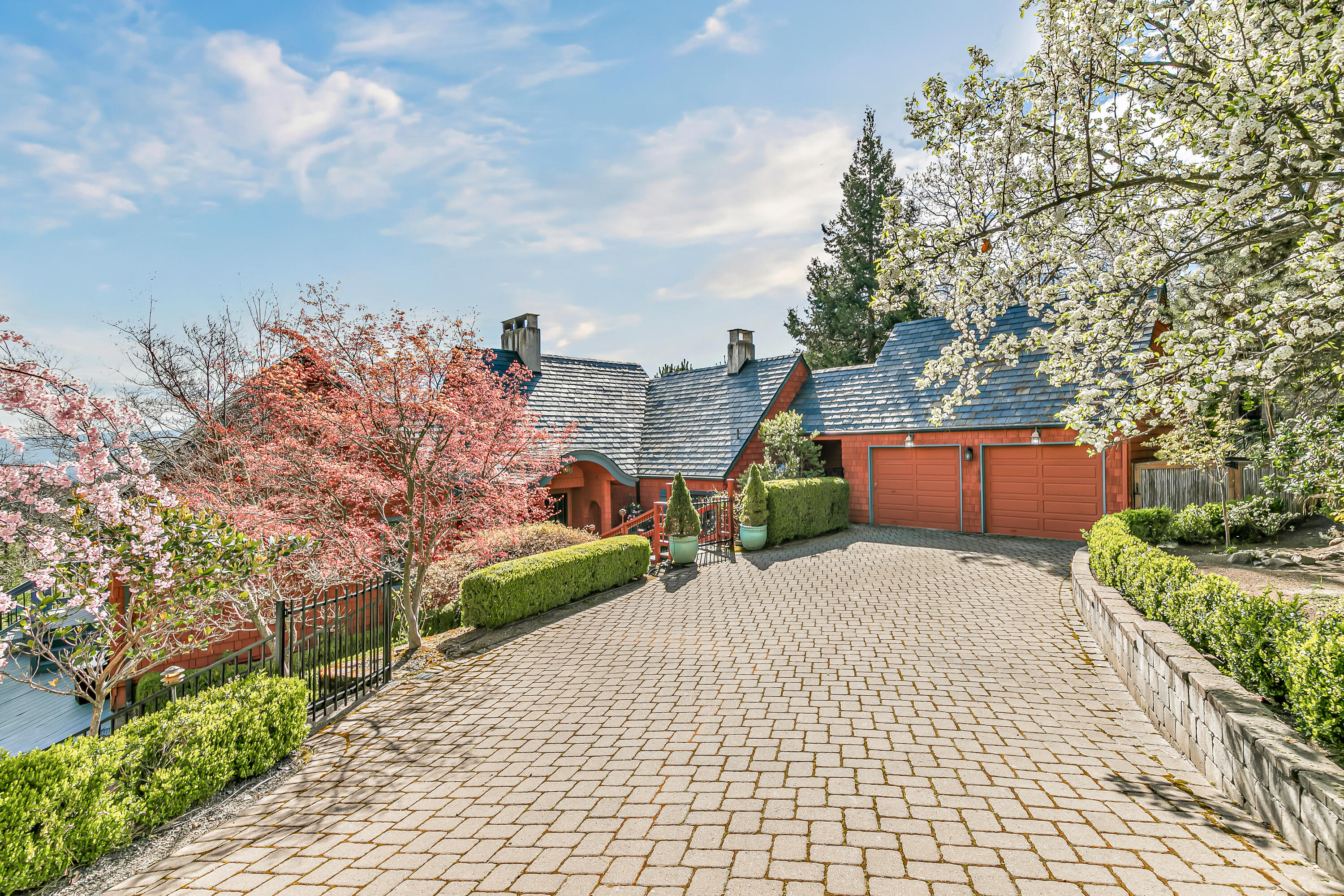 443 Conestoga Drive — photo