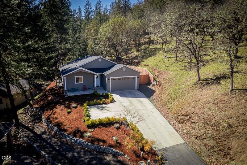 250 Oak Knoll — photo