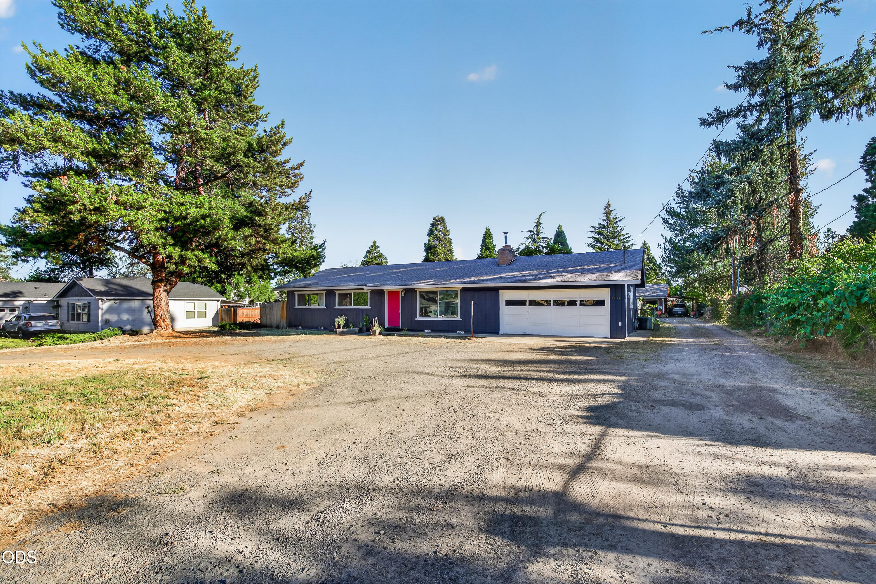 2425 E McAndrews Road — photo