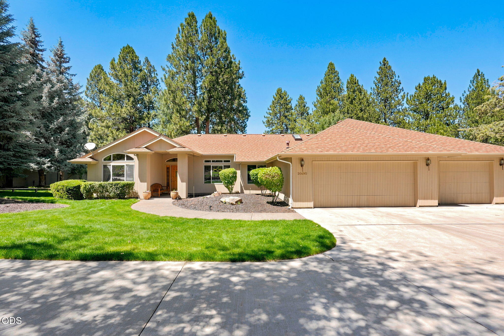 20490 Timberline Court — photo