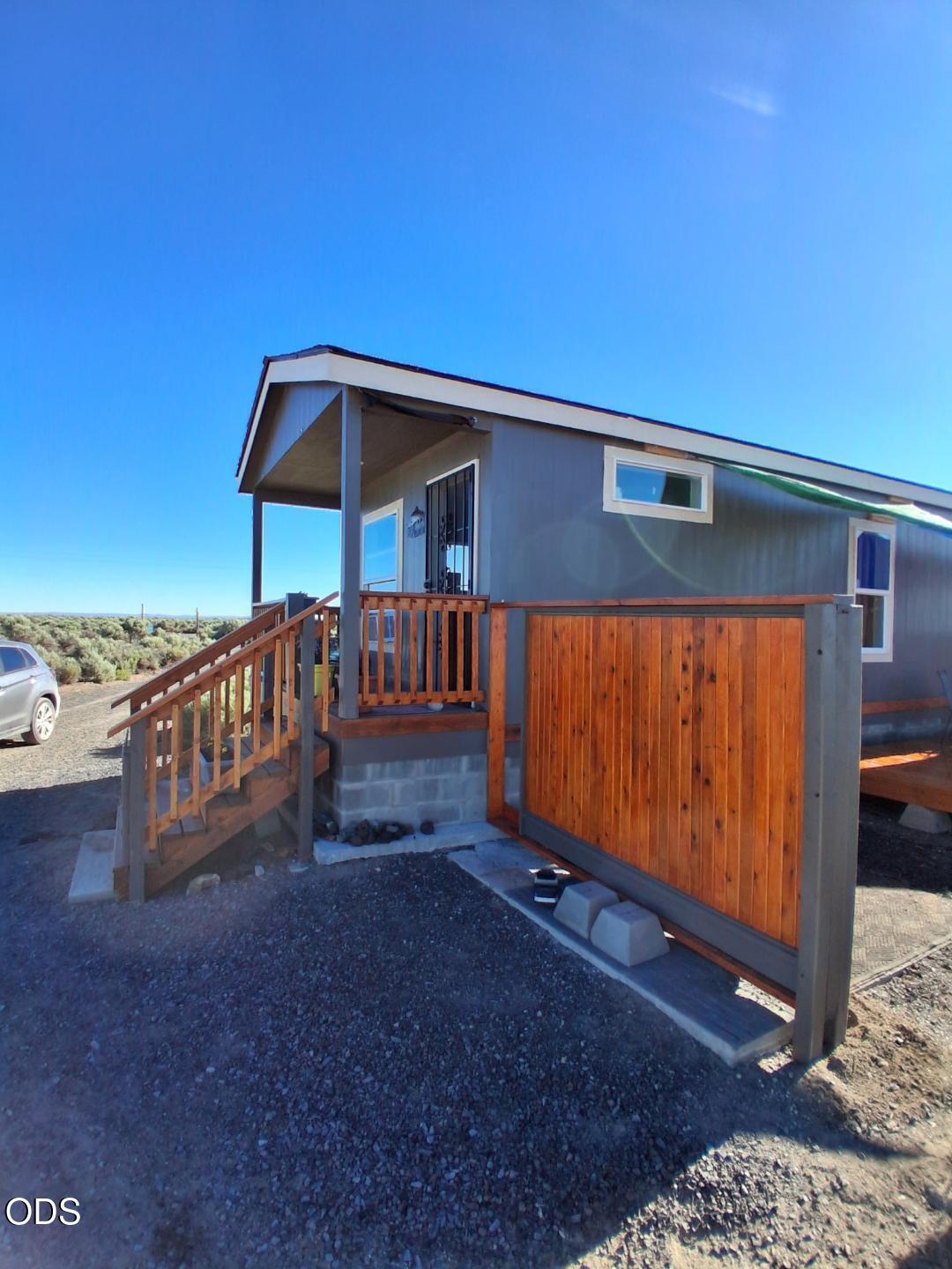 58936 Fossil Lake Road — photo