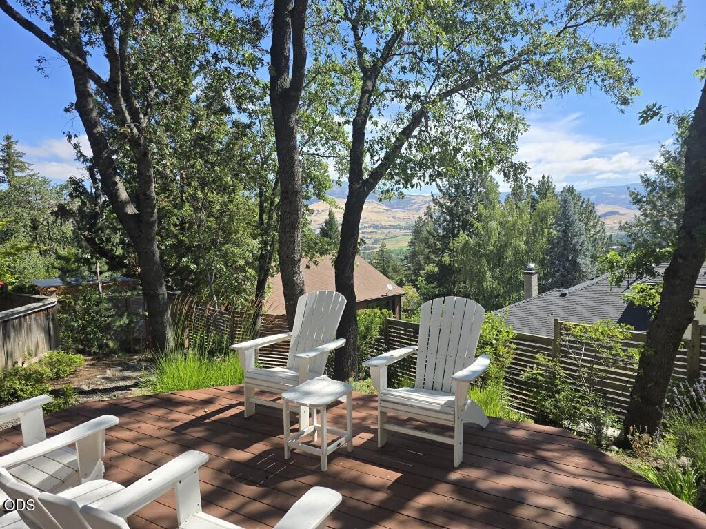 590 Taylor Street — photo