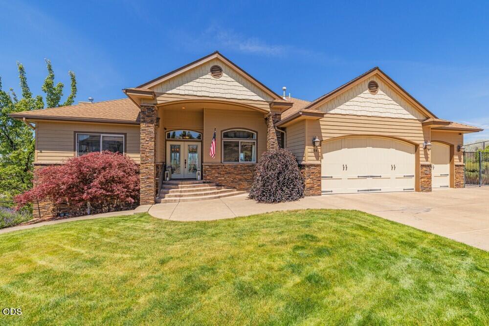 1354 Ridgecrest Drive — photo
