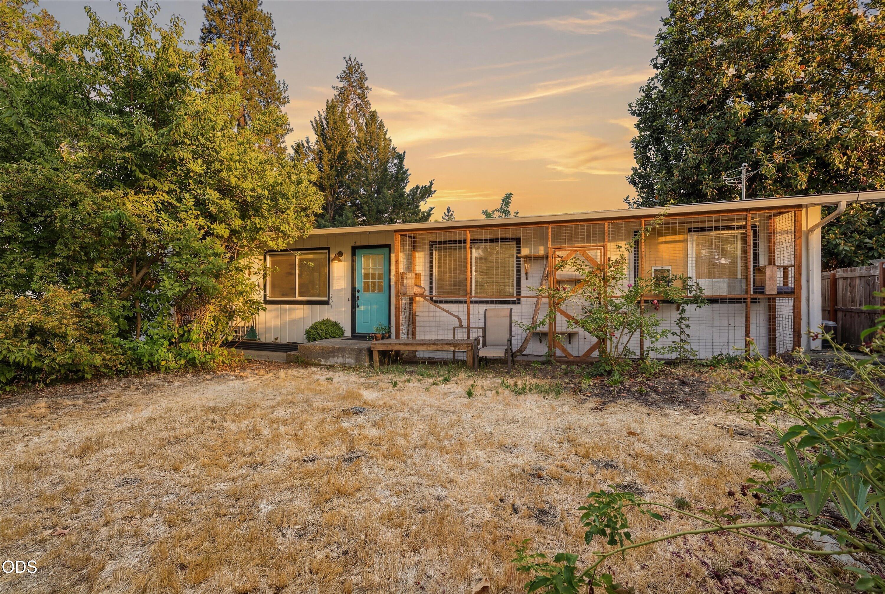 3339 Perrydale Court — photo