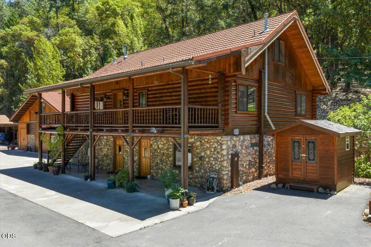 8155 Rogue River Highway — photo