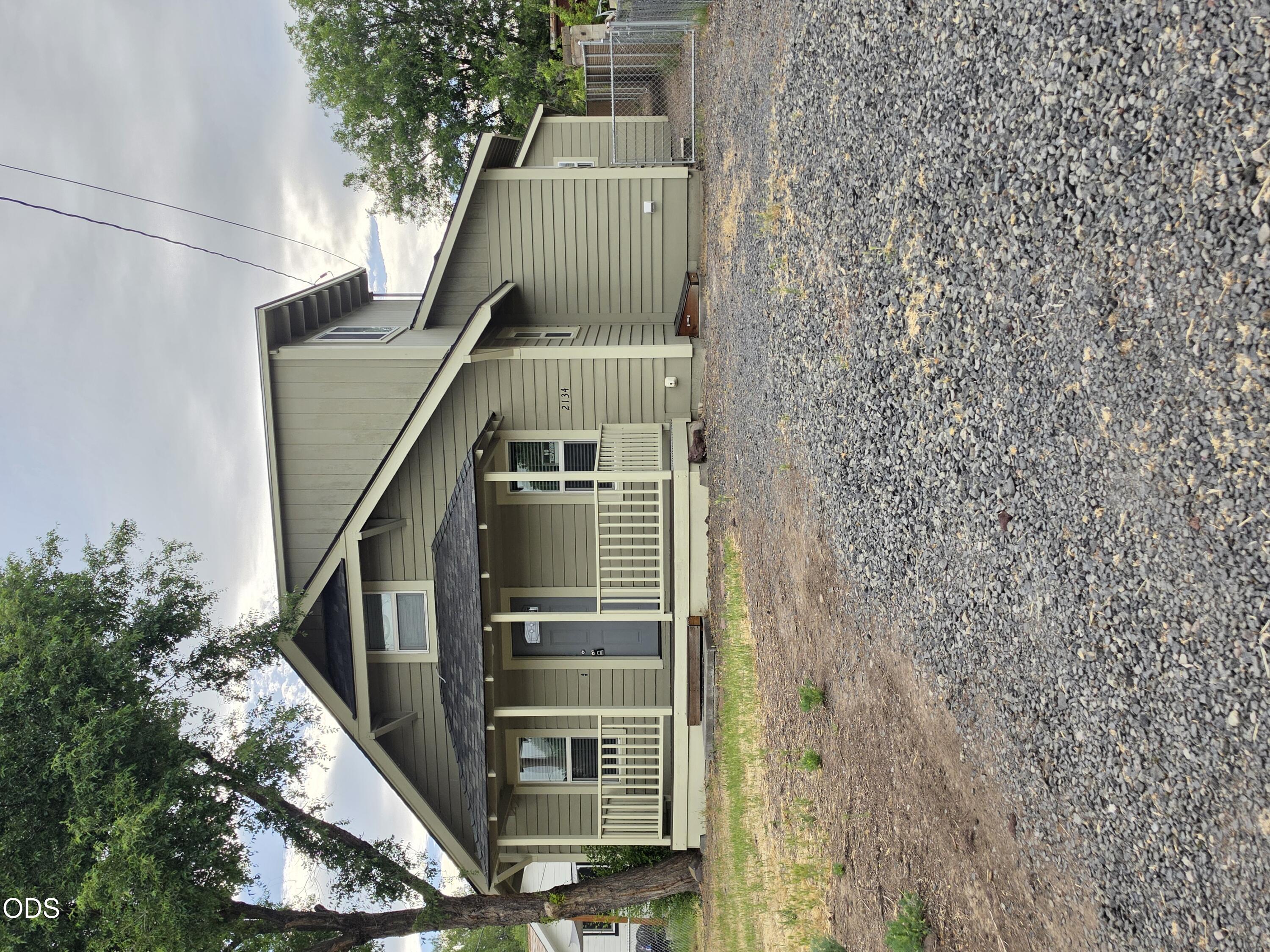 2134 Laurel Street — photo