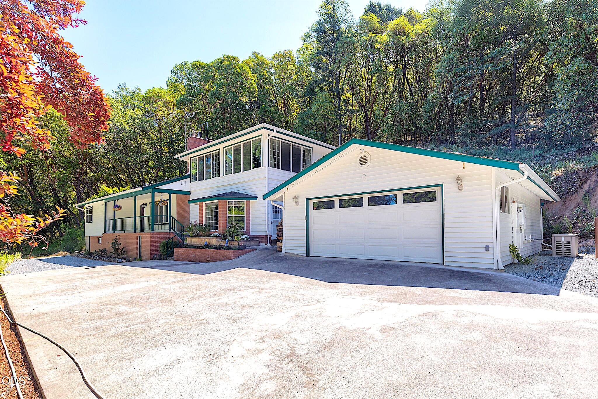 11150 Lower River Road — photo