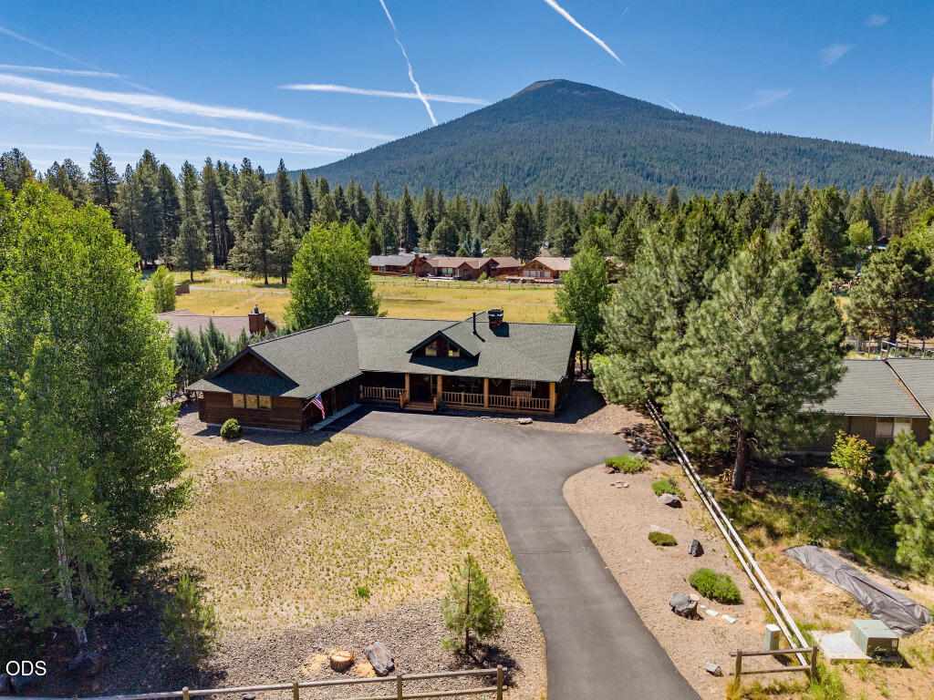 26275 SW Metolius Meadows Drive — photo