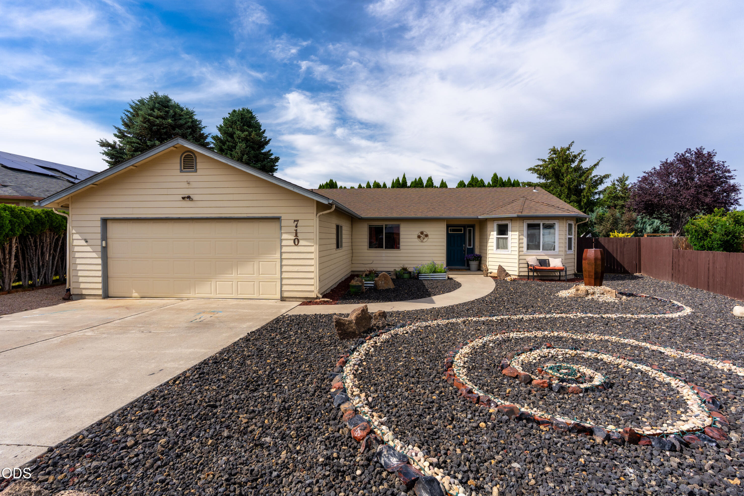 710 NW 21st Court — photo