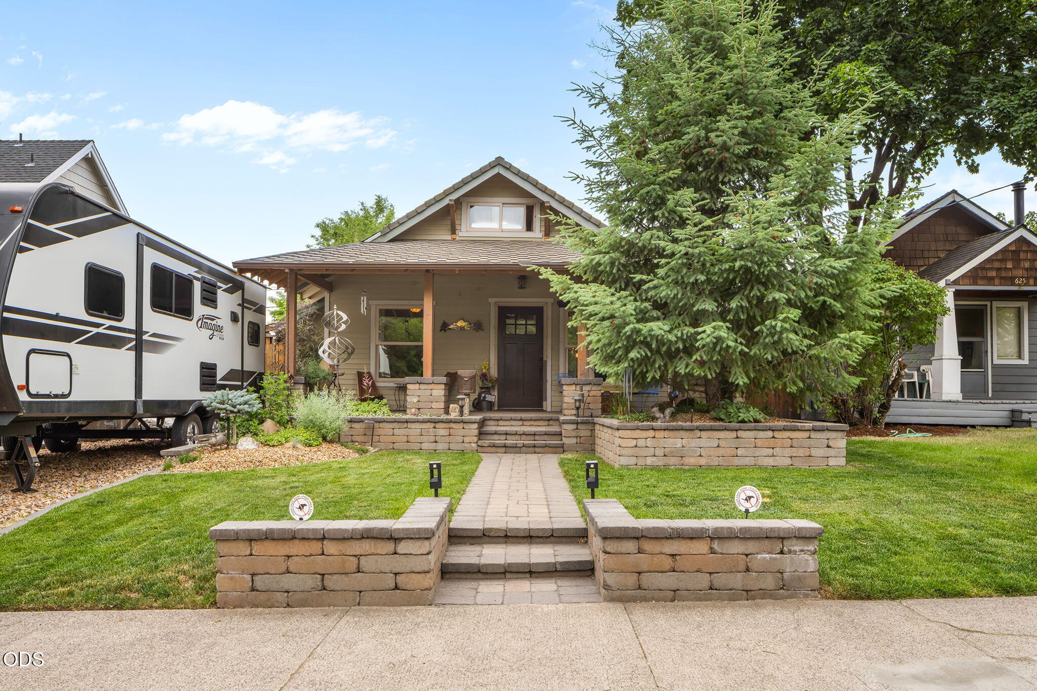 615 NW Ogden Avenue — photo