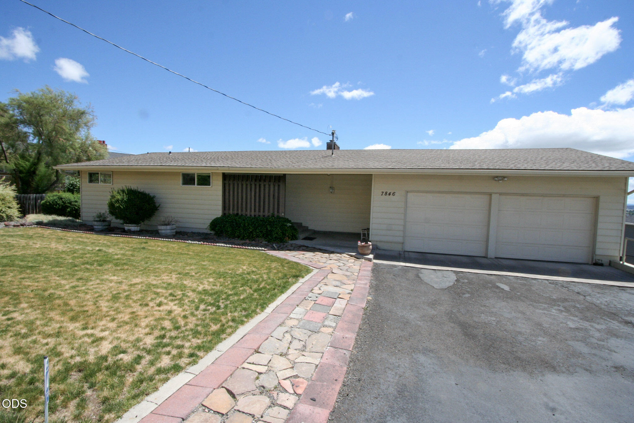7846 Donegal Avenue — photo