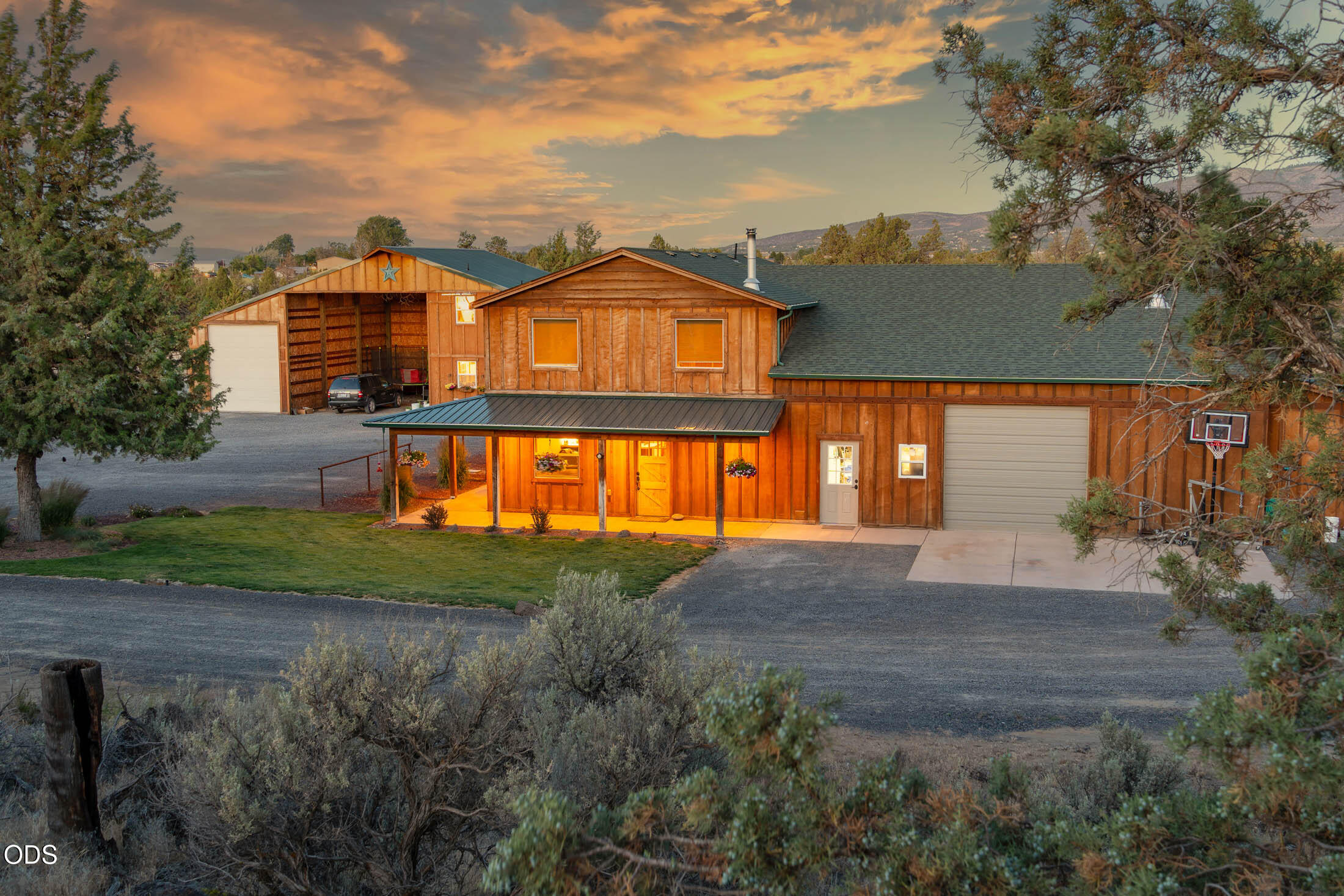 16470 SW Highway 126 — photo
