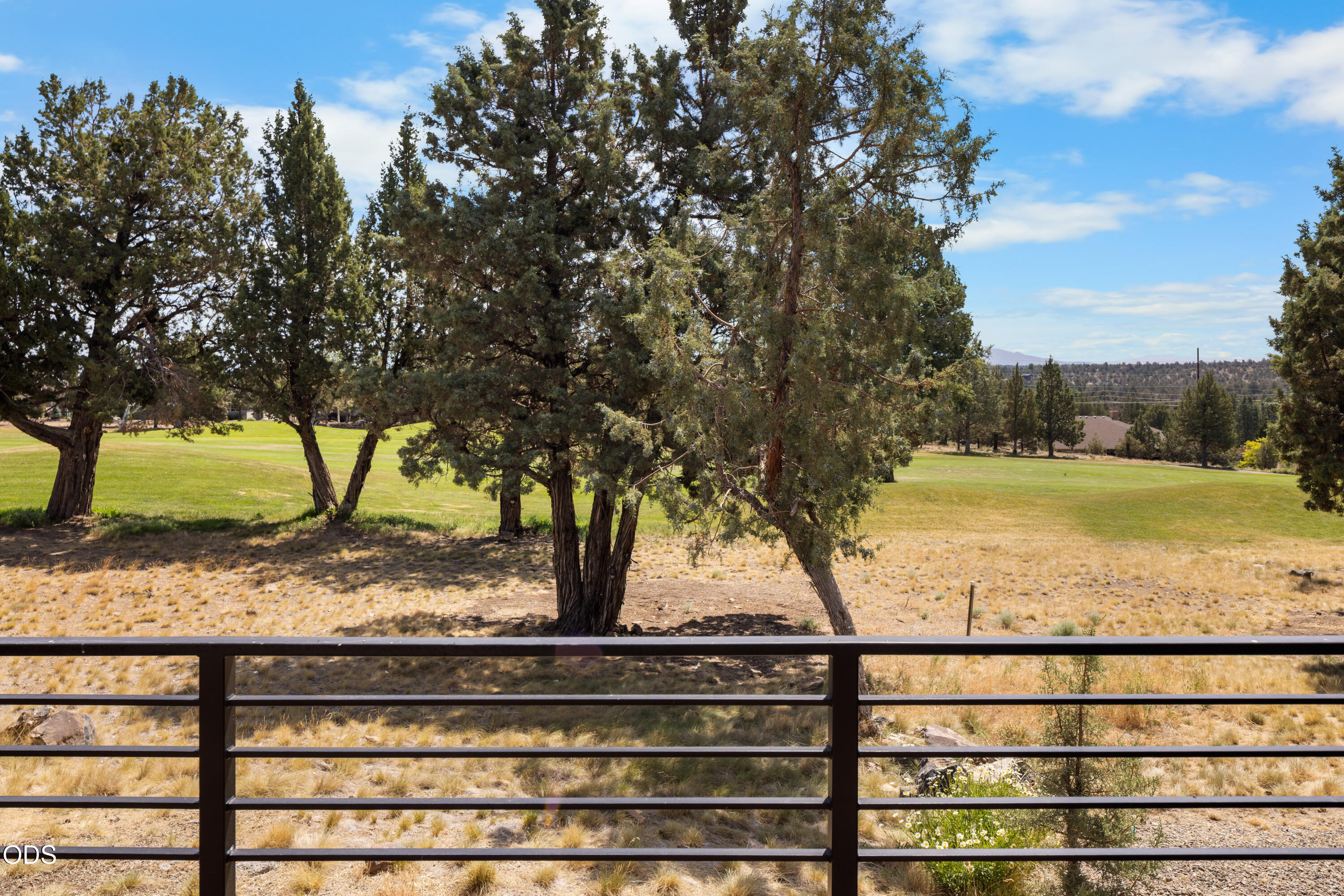 8414 Forest Ridge Loop, Redmond, OR 97756 — photo 3