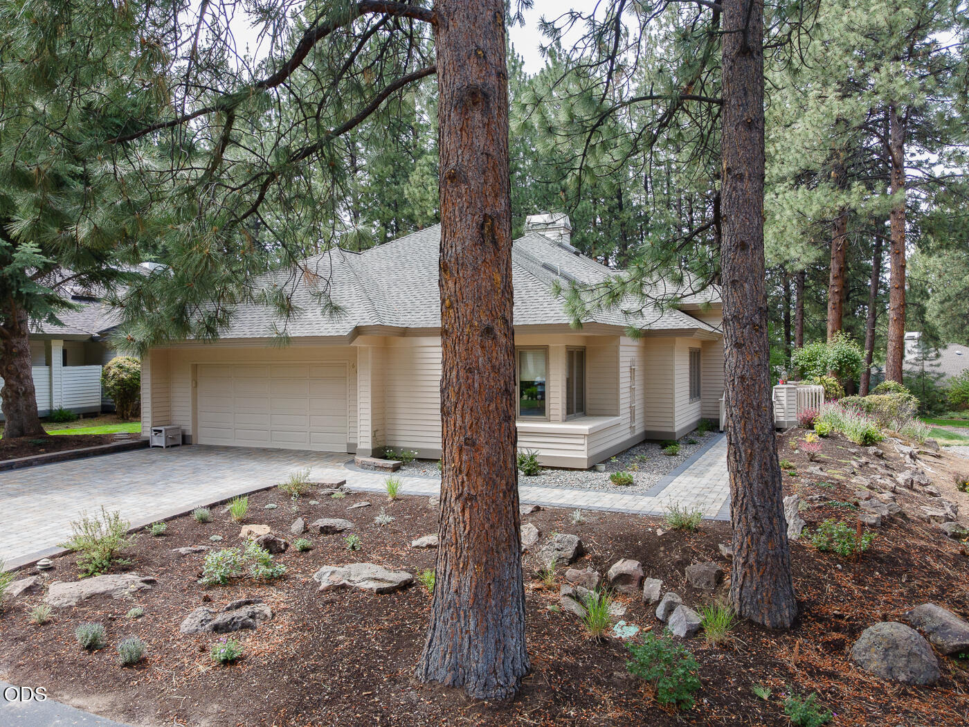 60894 Willow Creek Loop, Bend, OR 97702 — photo 2