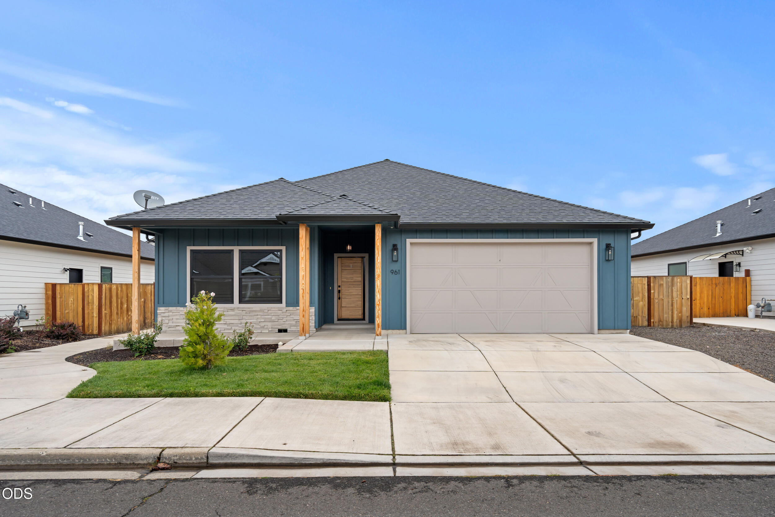 961 Arrowhead Trail, Eagle Point, OR 97524 — photo 3