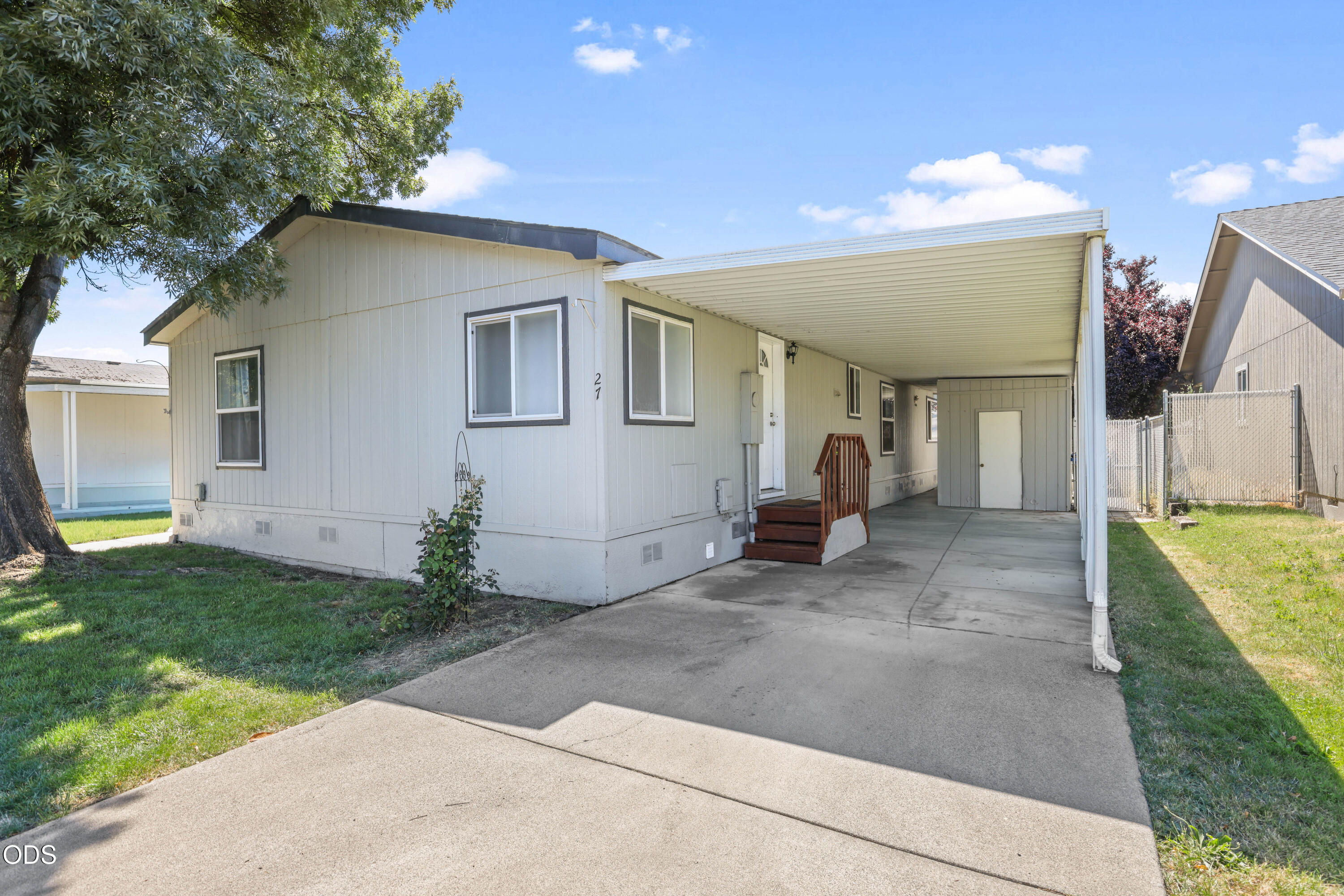 633 E Archwood, Unit 27 — photo