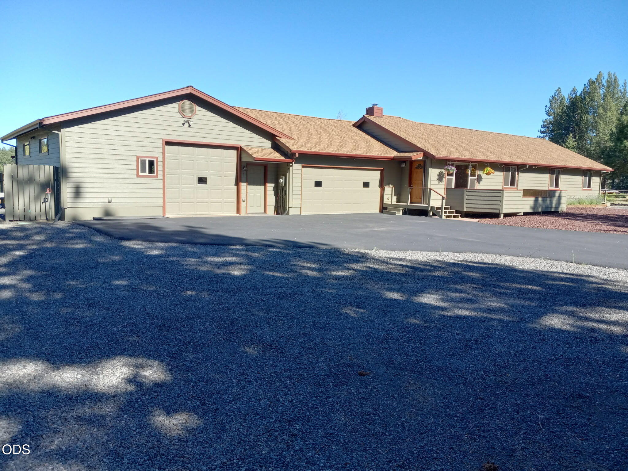 69700 Old Wagon Road — photo