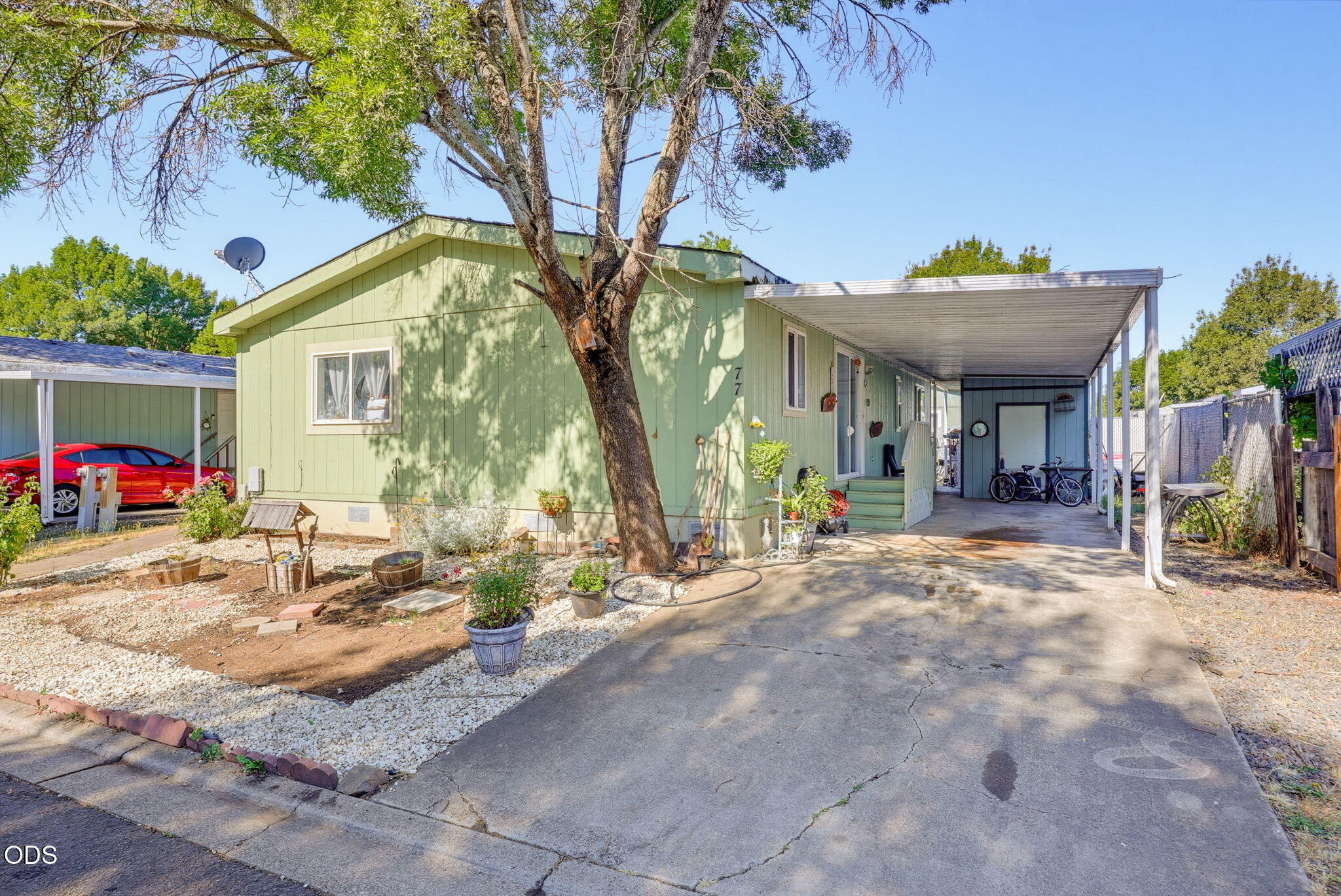 633 E Archwood Drive, Unit 77 — photo