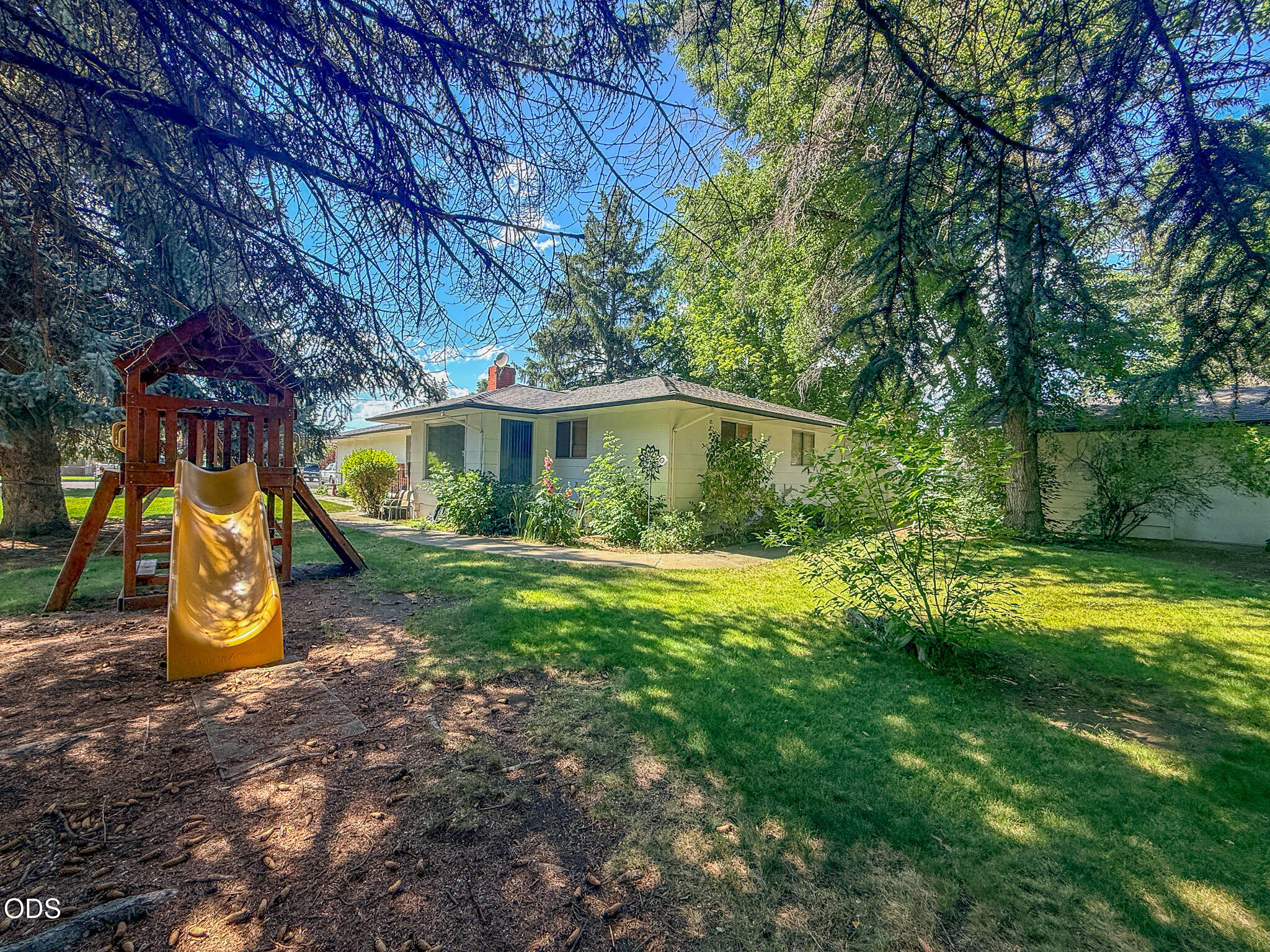 206 SW Claypool Street — photo