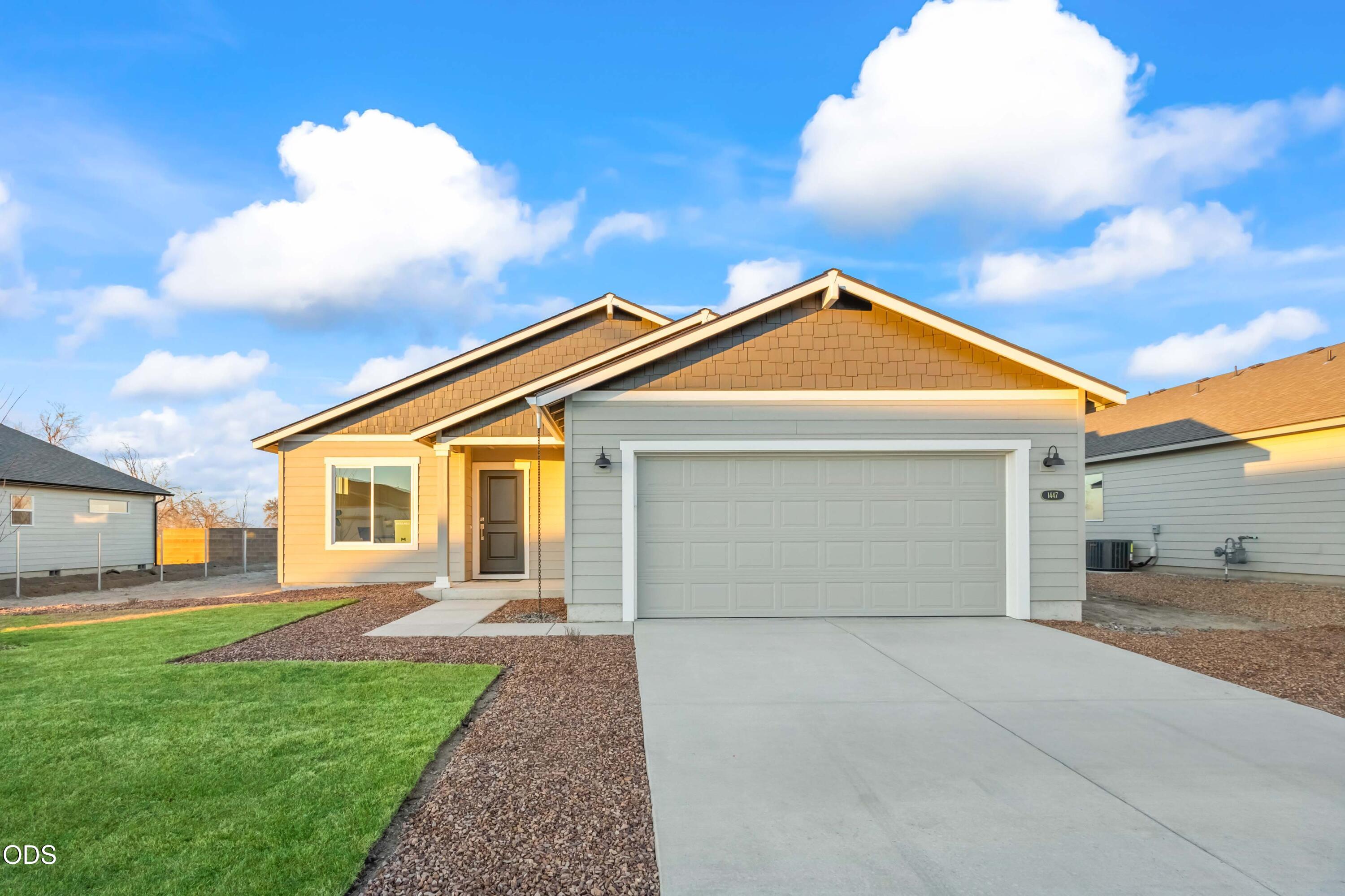4090 SW Obsidian Avenue, 78 — photo