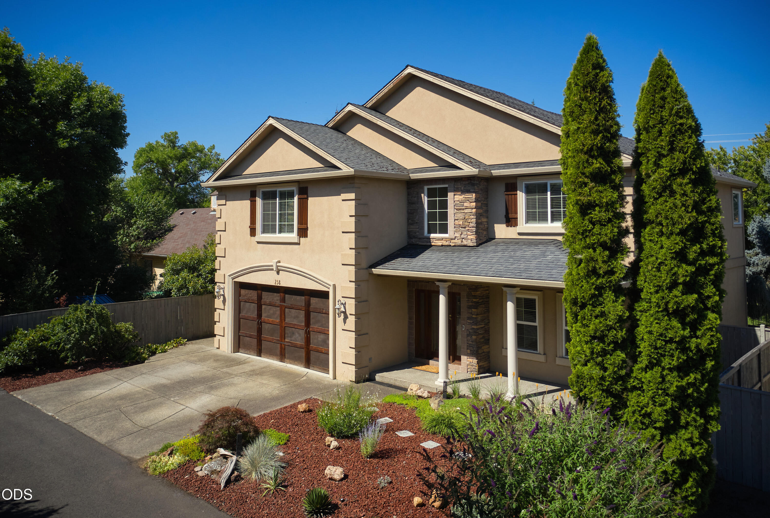 238 Fieldbrook Court — photo