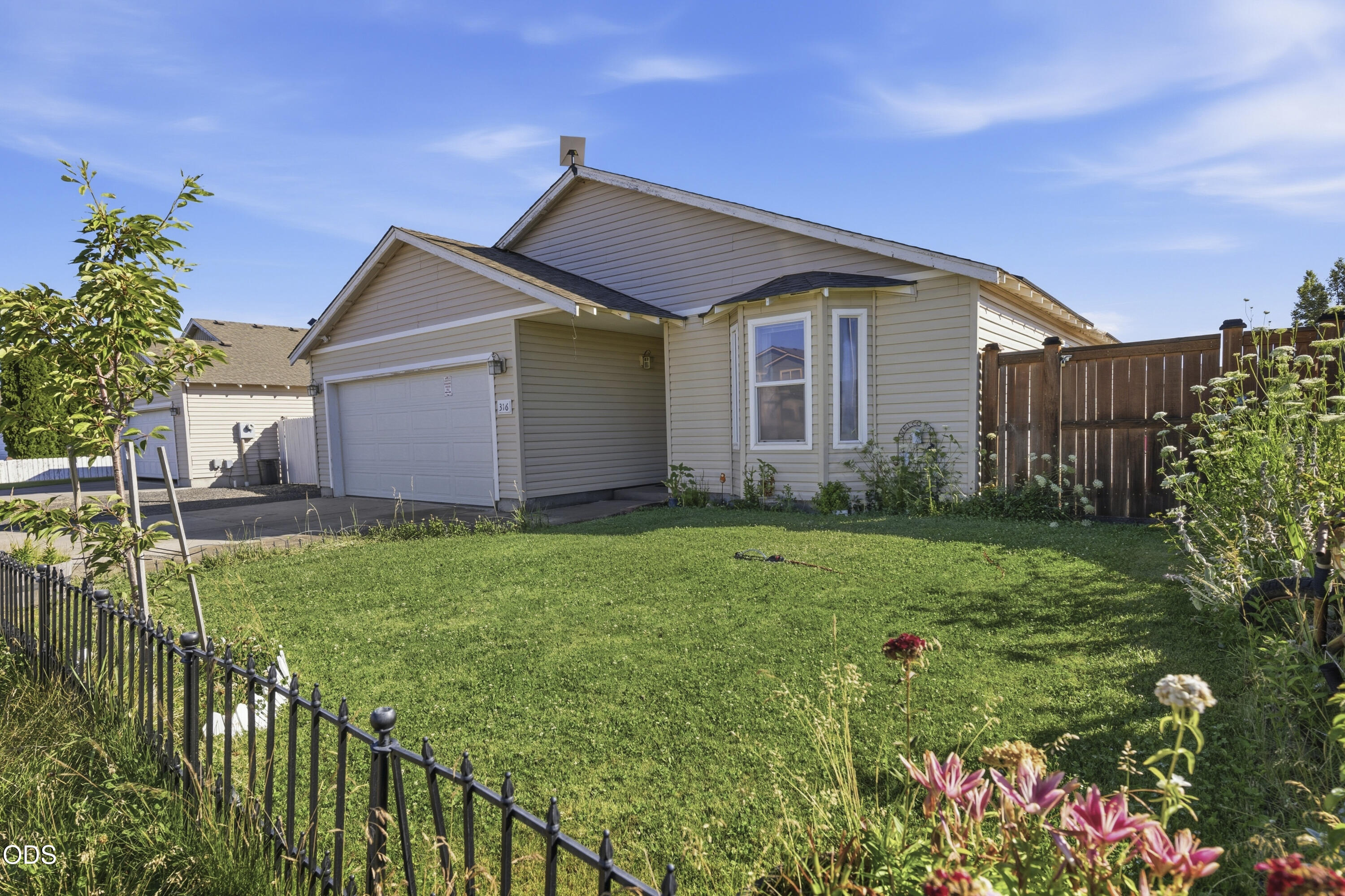 316 Center Ridge Drive — photo