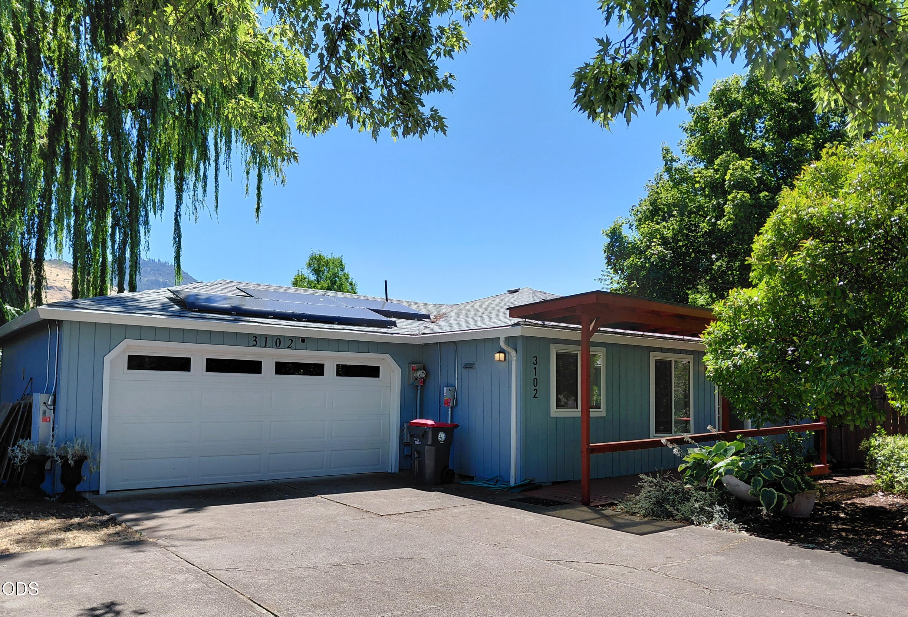 3102 Cody Street — photo