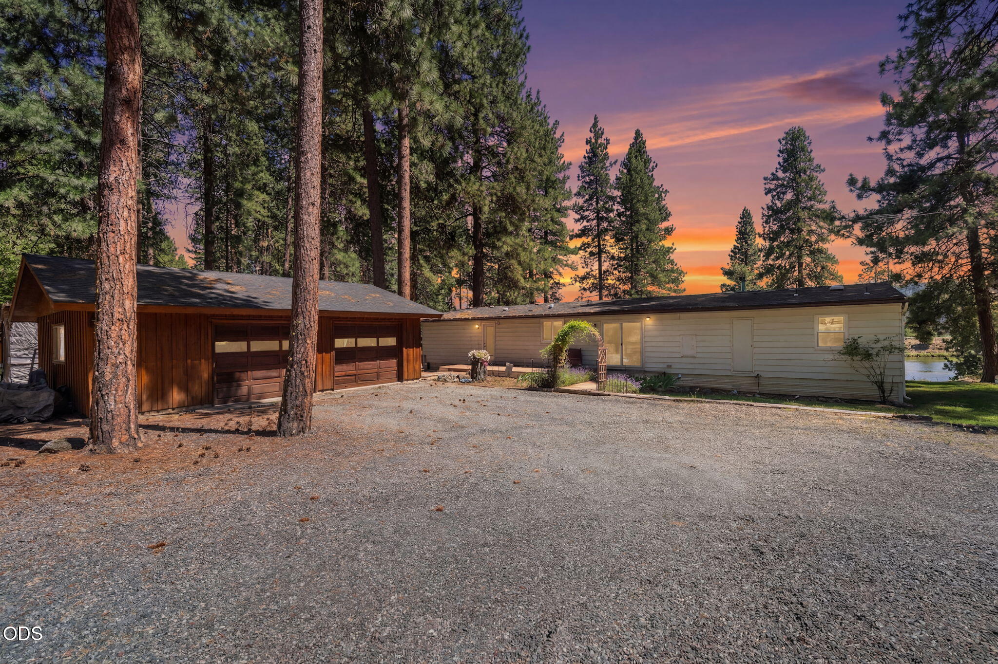 16920 Riverview Lane — photo