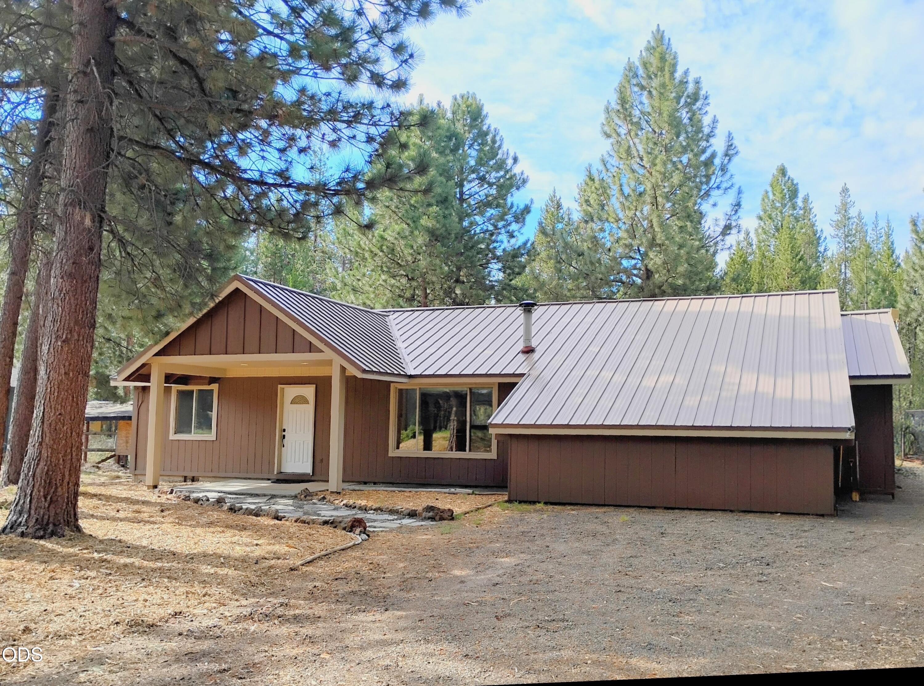 16947 Quartz Hill Road — photo