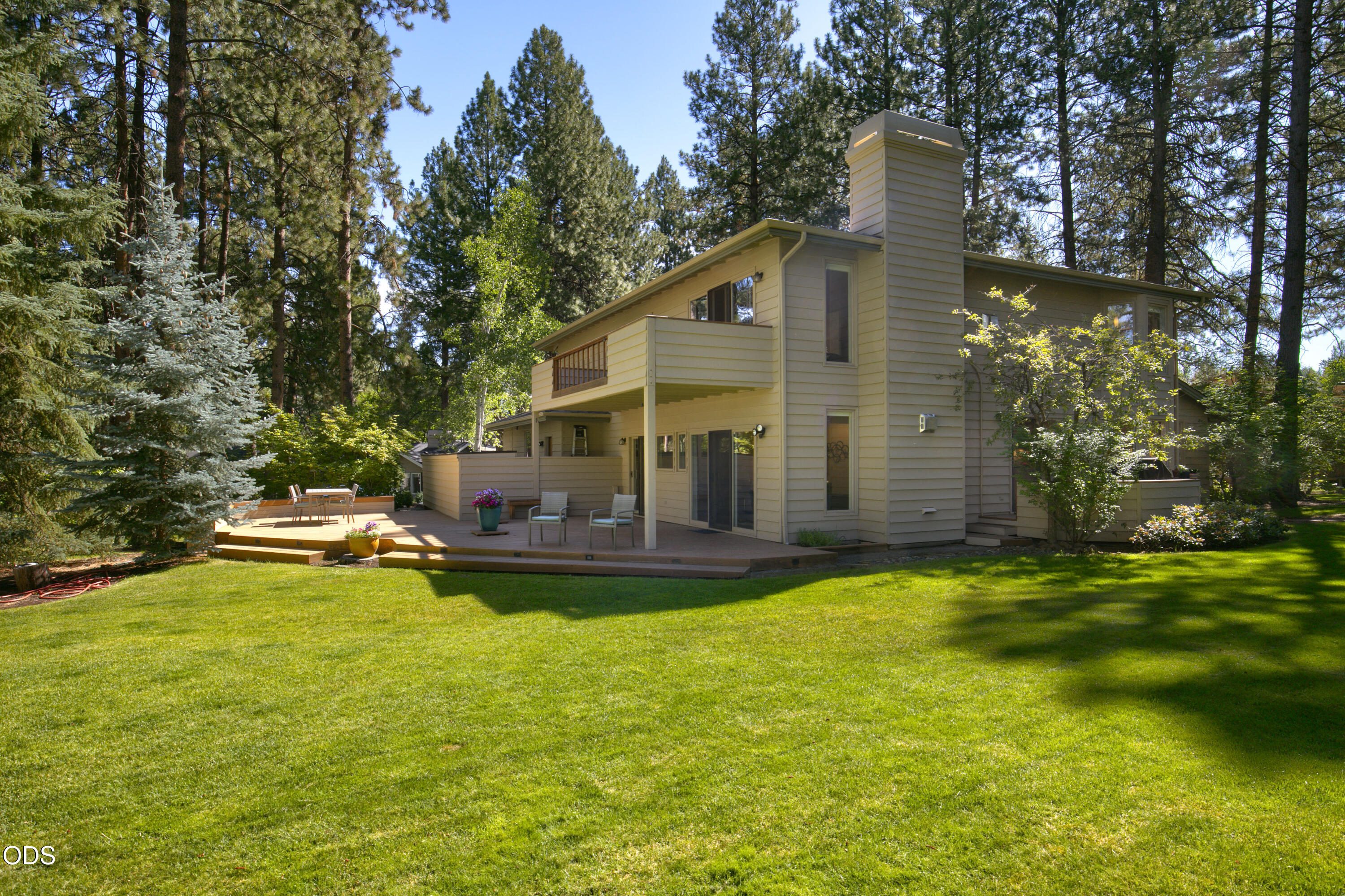 60643 Thunderbird, Bend, OR 97702 — photo 2
