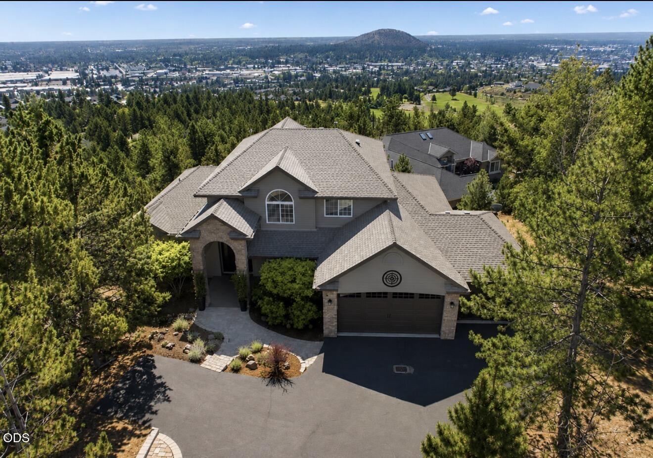 1019 NW Hale Court — photo