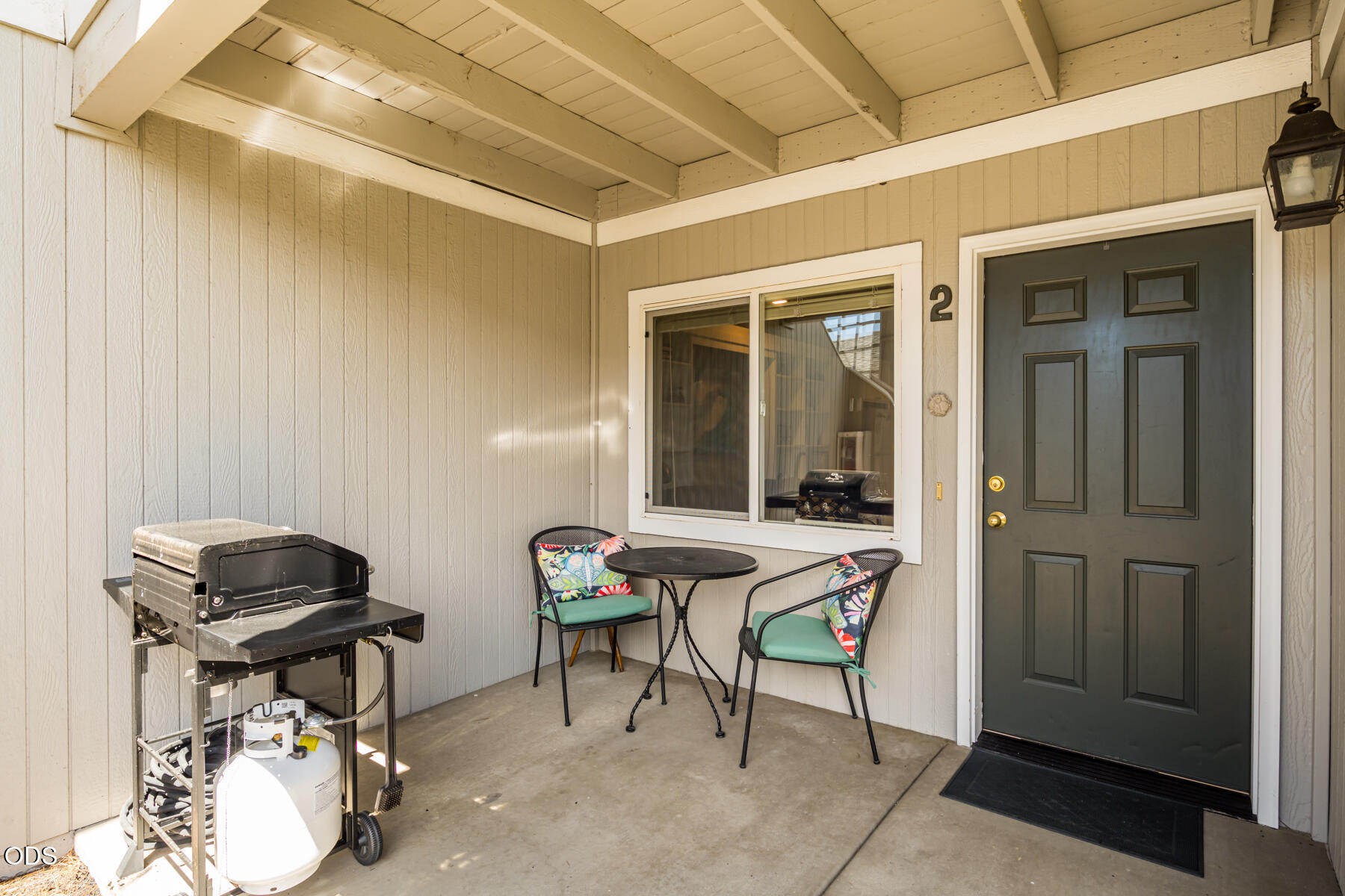 1527 NW Juniper Street, Apt 2 — photo