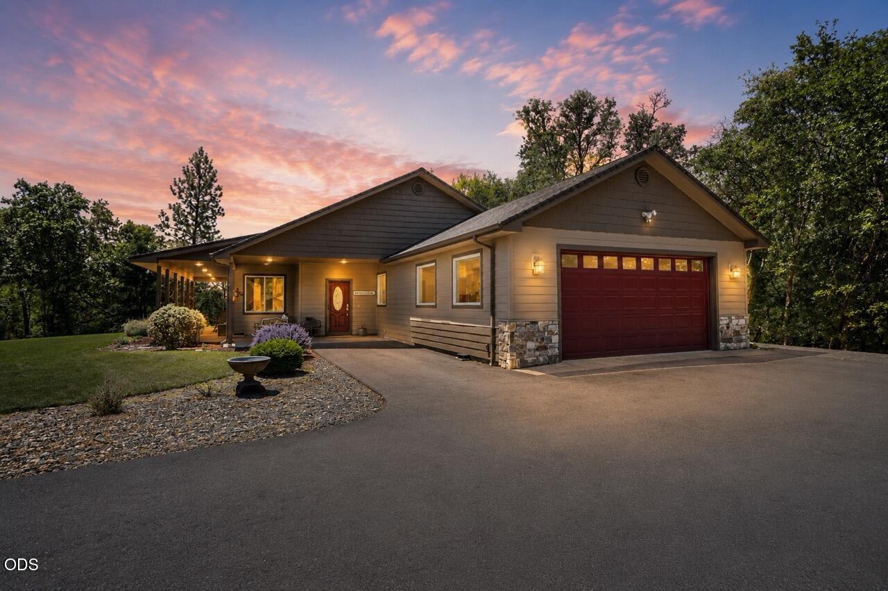 1095 Ingalls Lane — photo