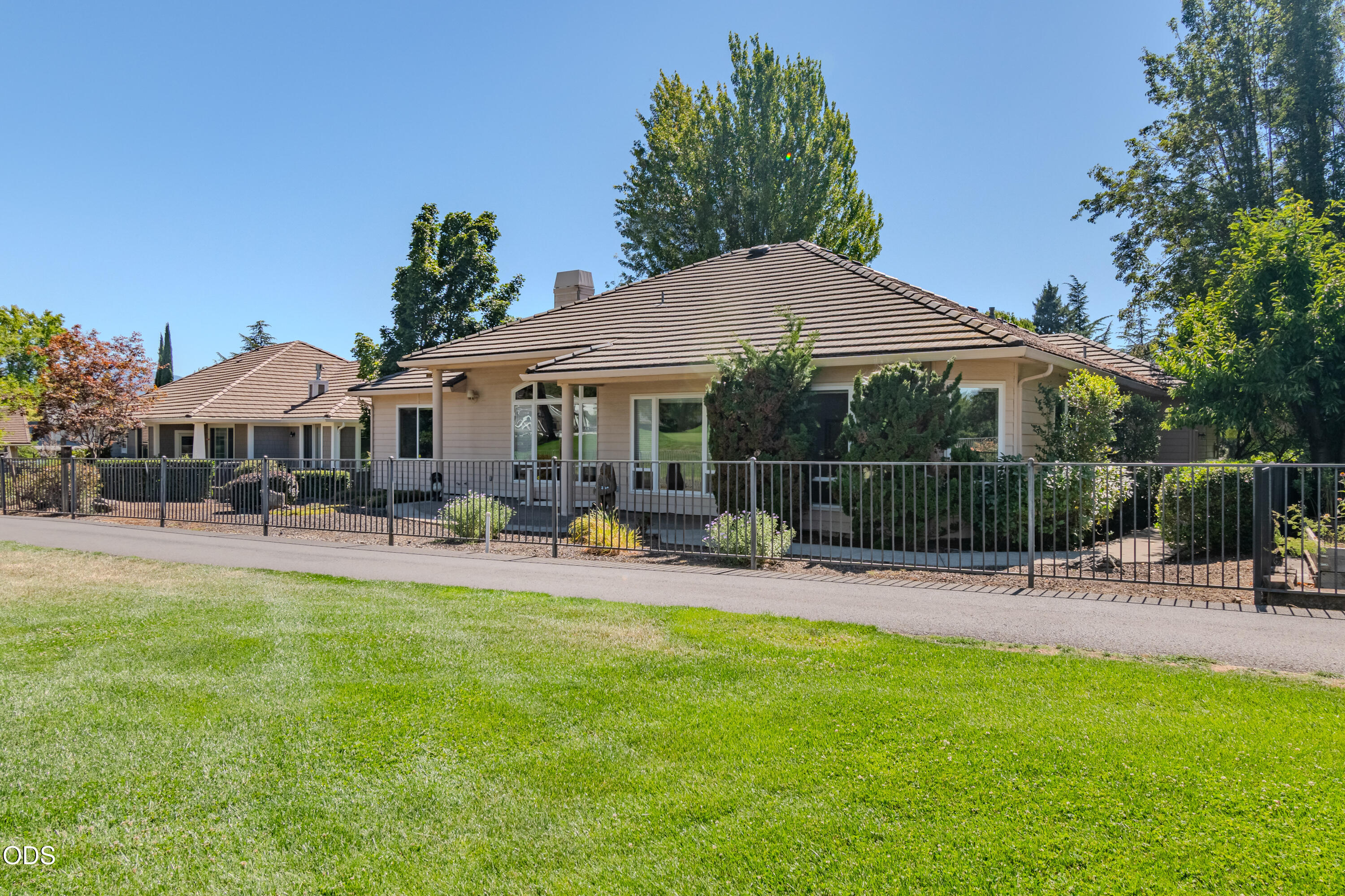 401 Golf View Drive — photo