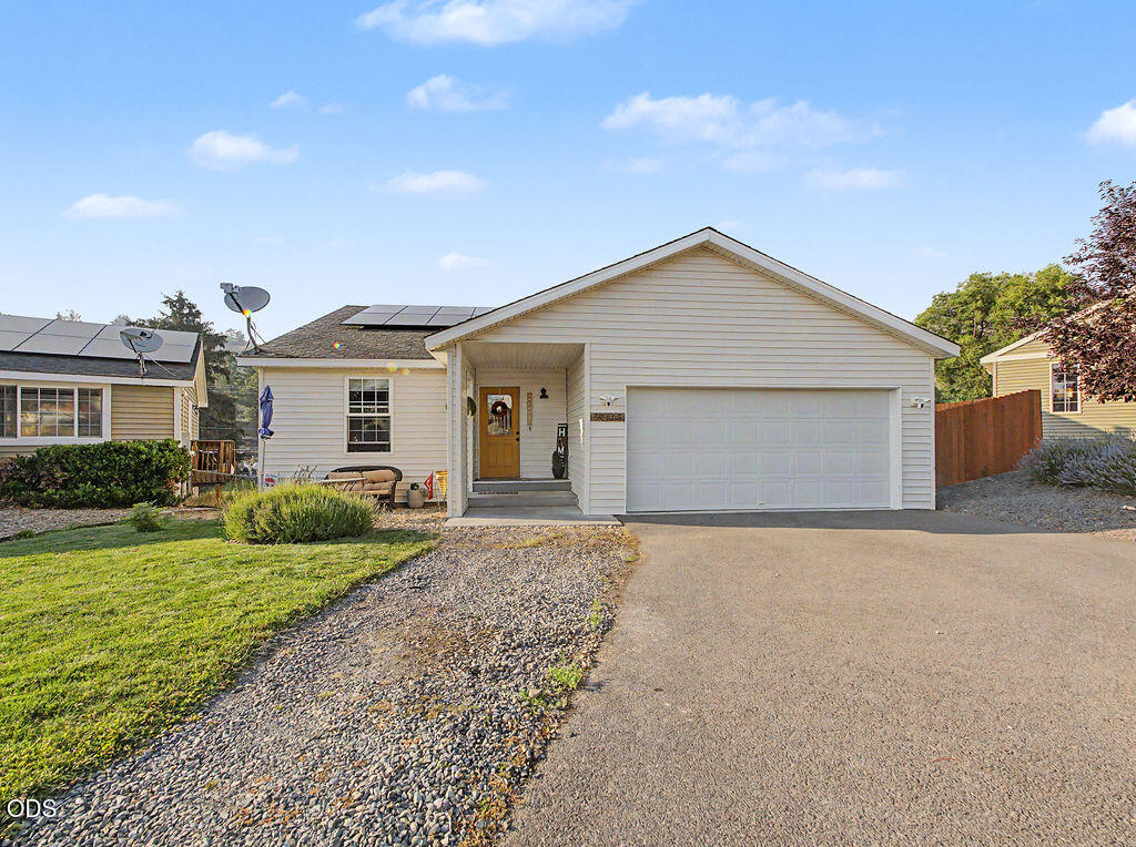 2348 James Martin Court — photo