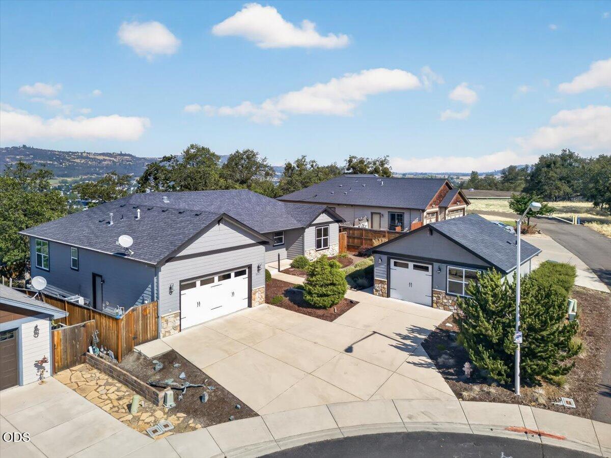 367 Avalon Terrace — photo