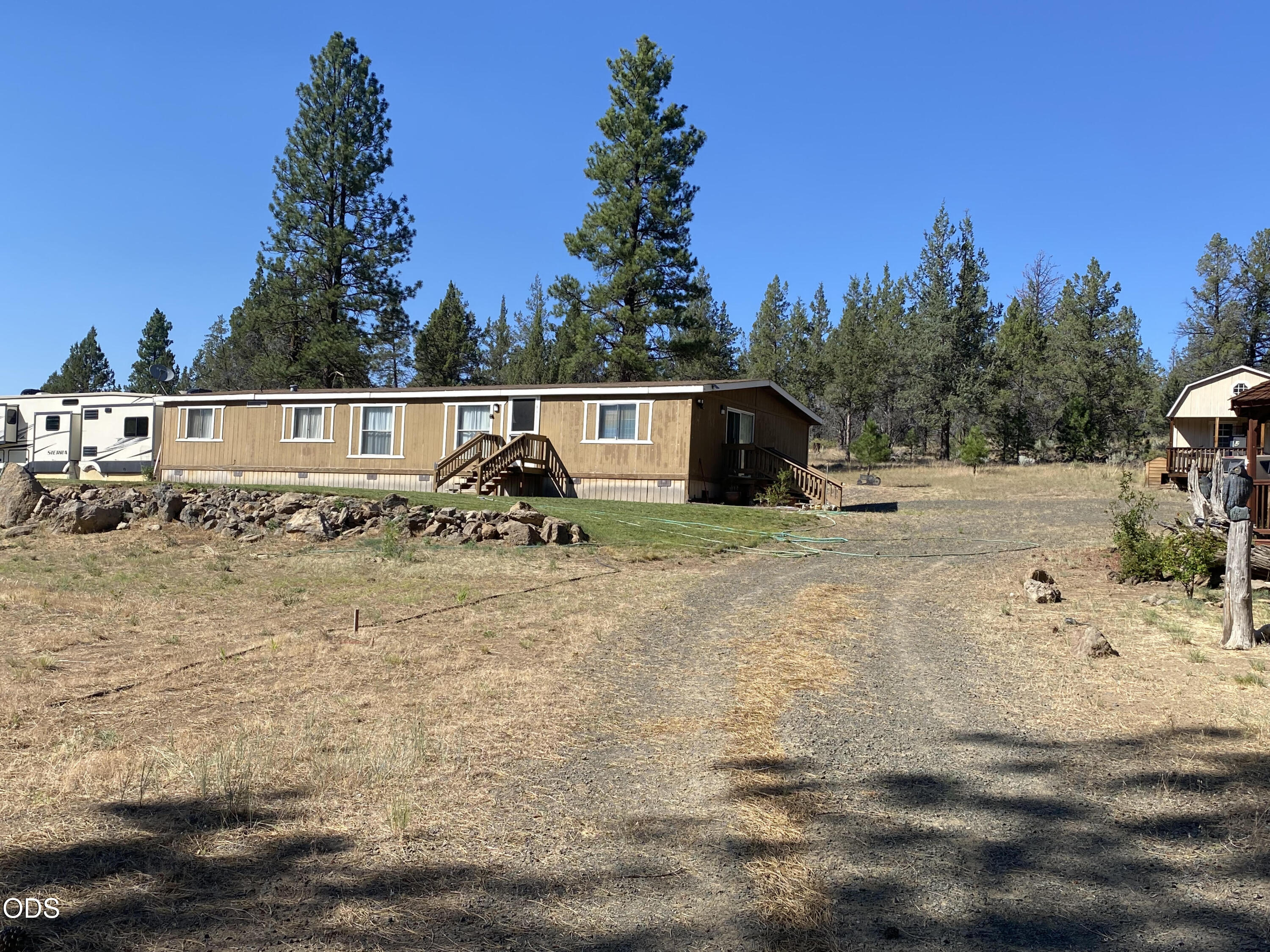 6233 Happy Hollow Lane — photo