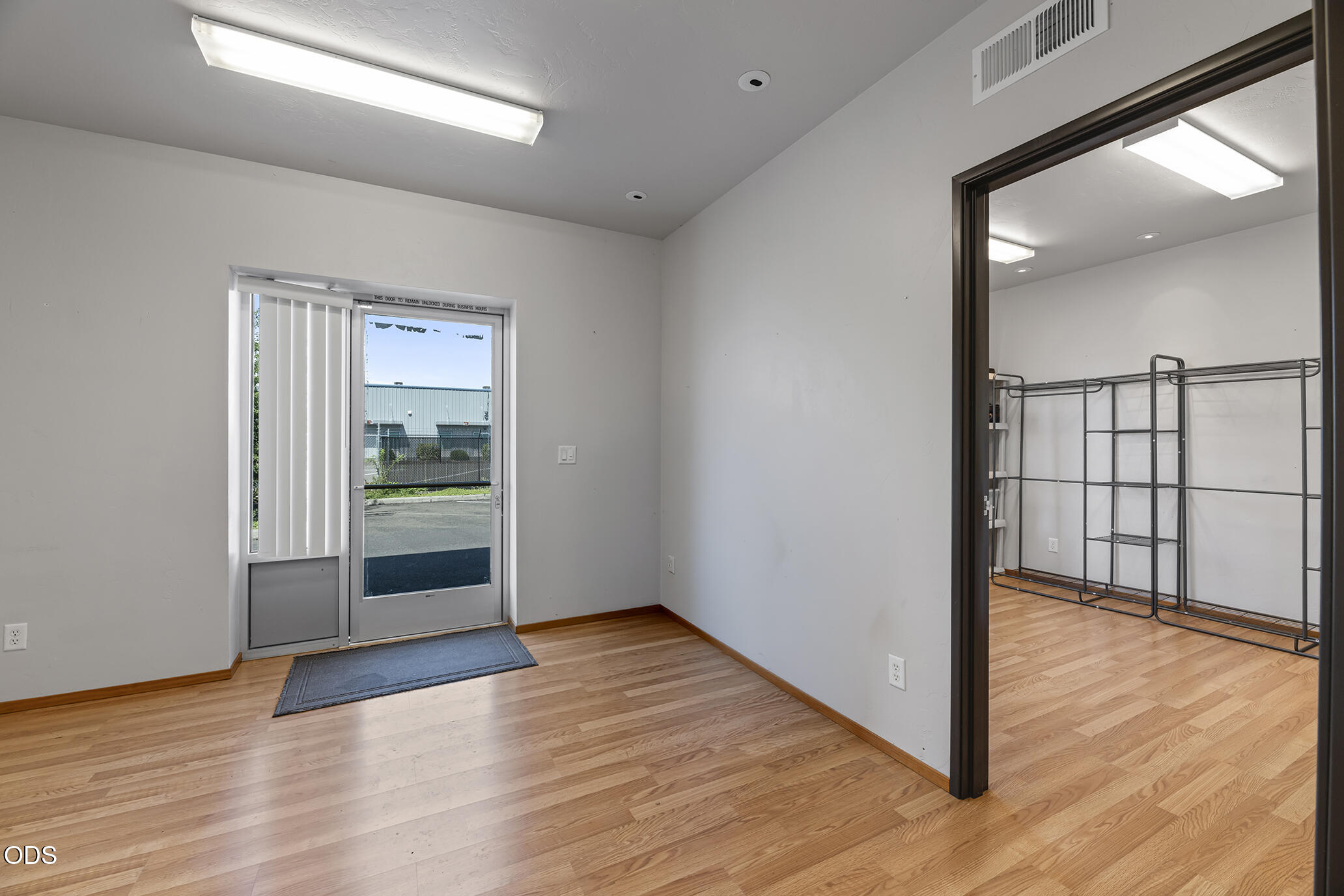 658 W Dutton Road, Eagle Point, OR 97524 — photo 3