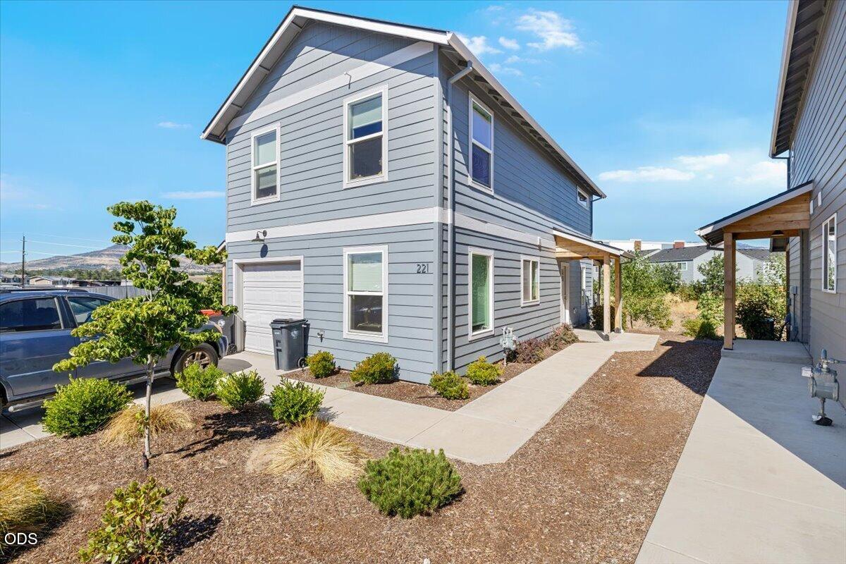 221 Dano Drive — photo