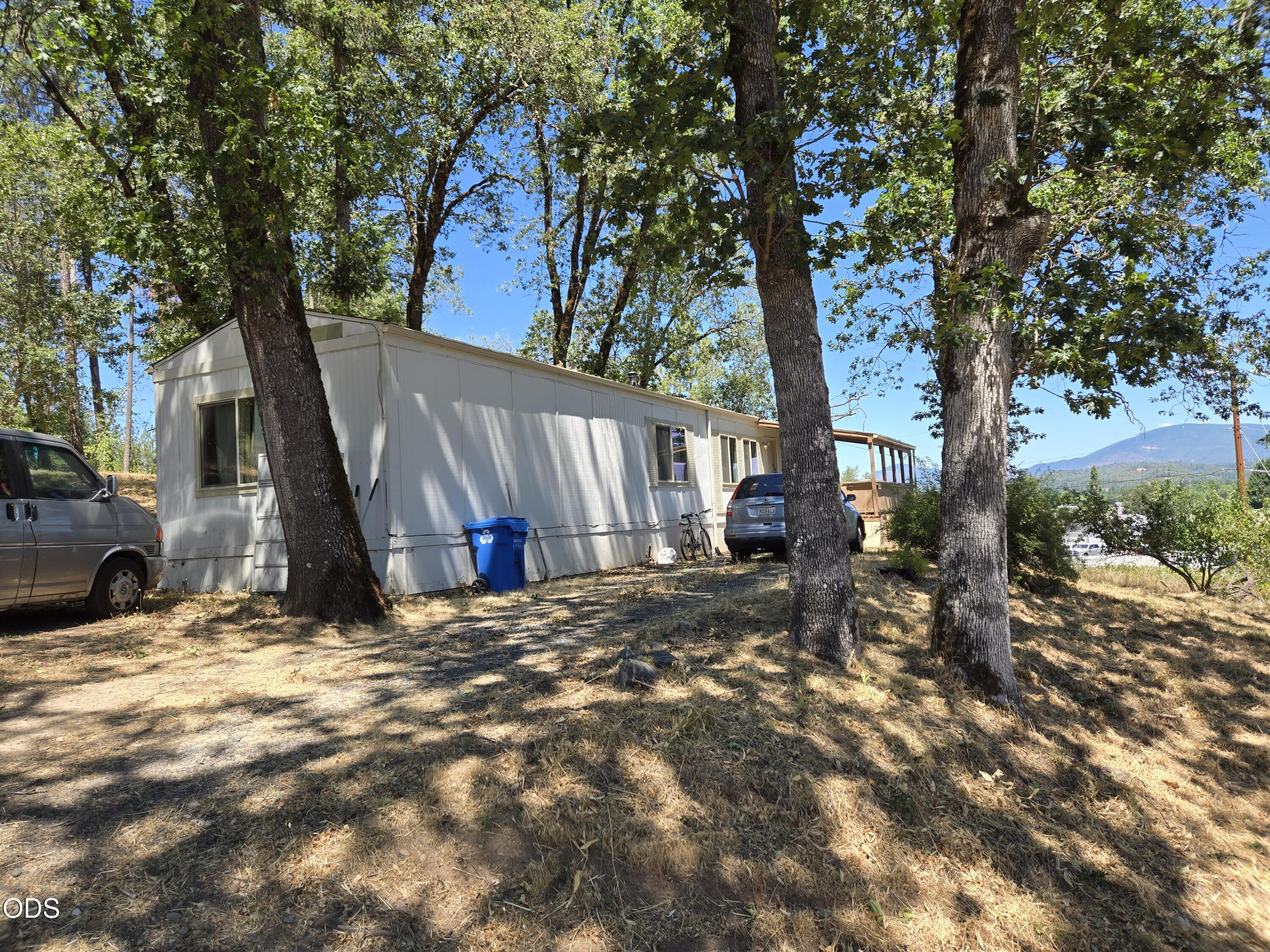 4618 Redwood Avenue — photo