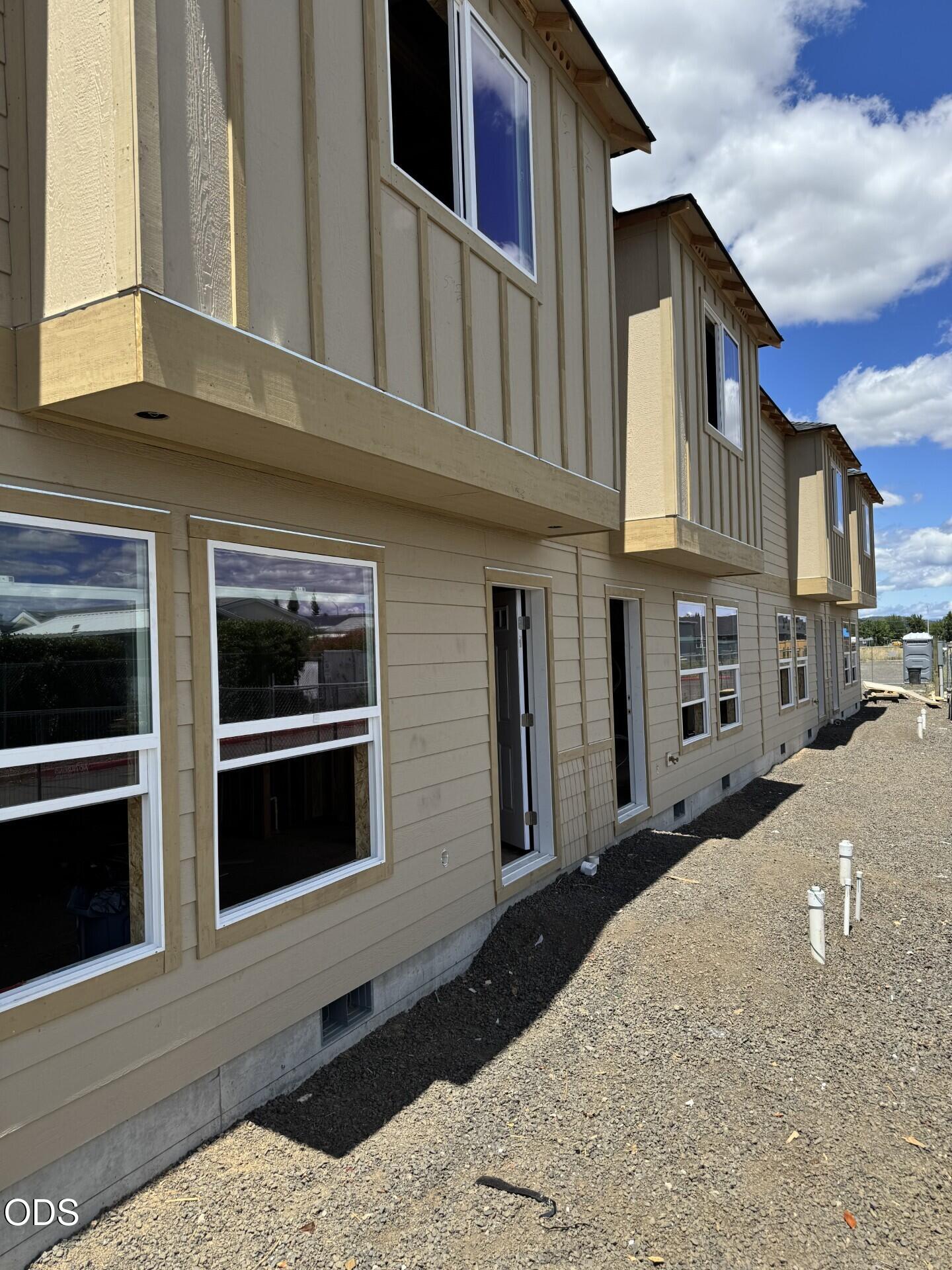 7883 Houston Loop — photo